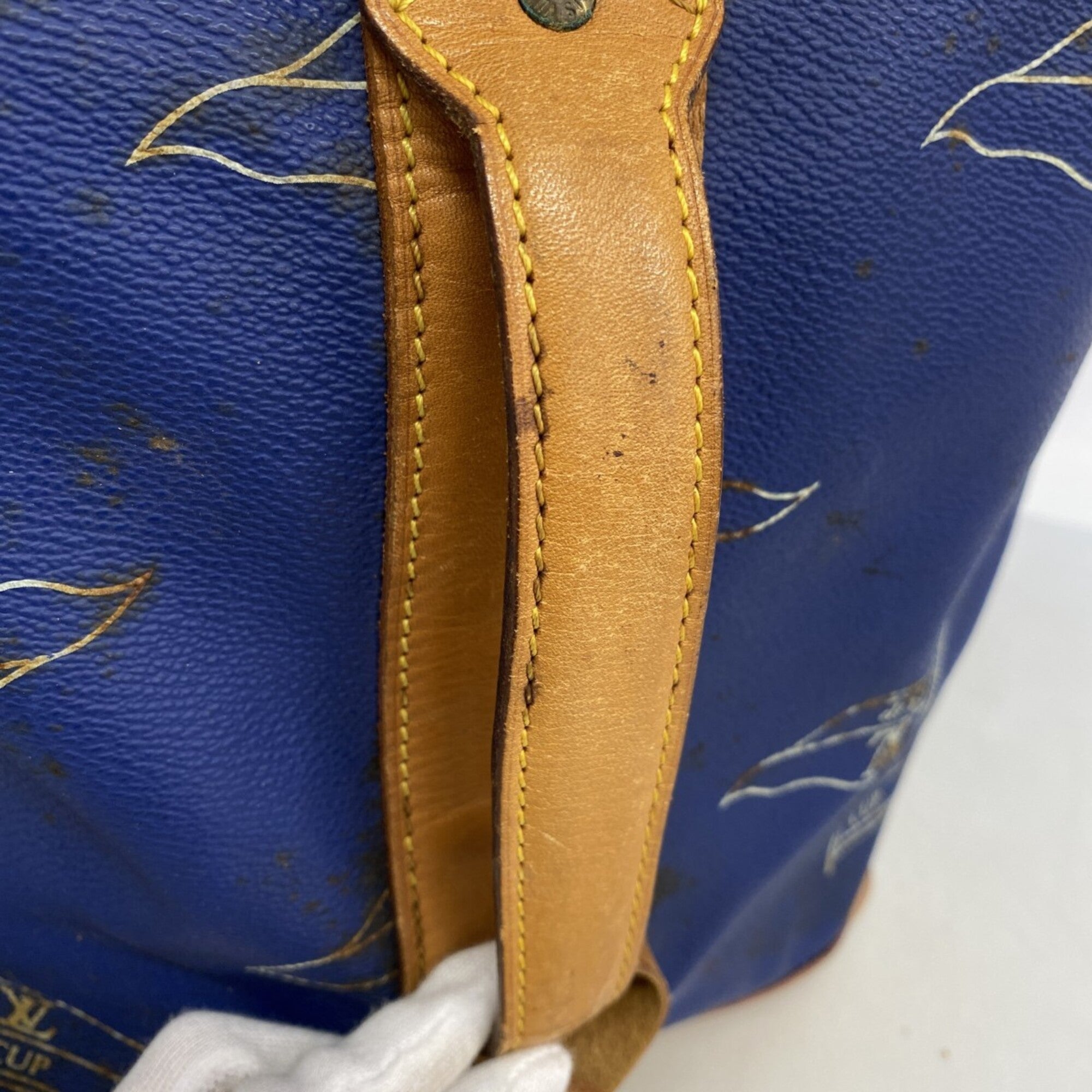 Louis Vuitton Blue Shoulder Bag (Pre-Owned)