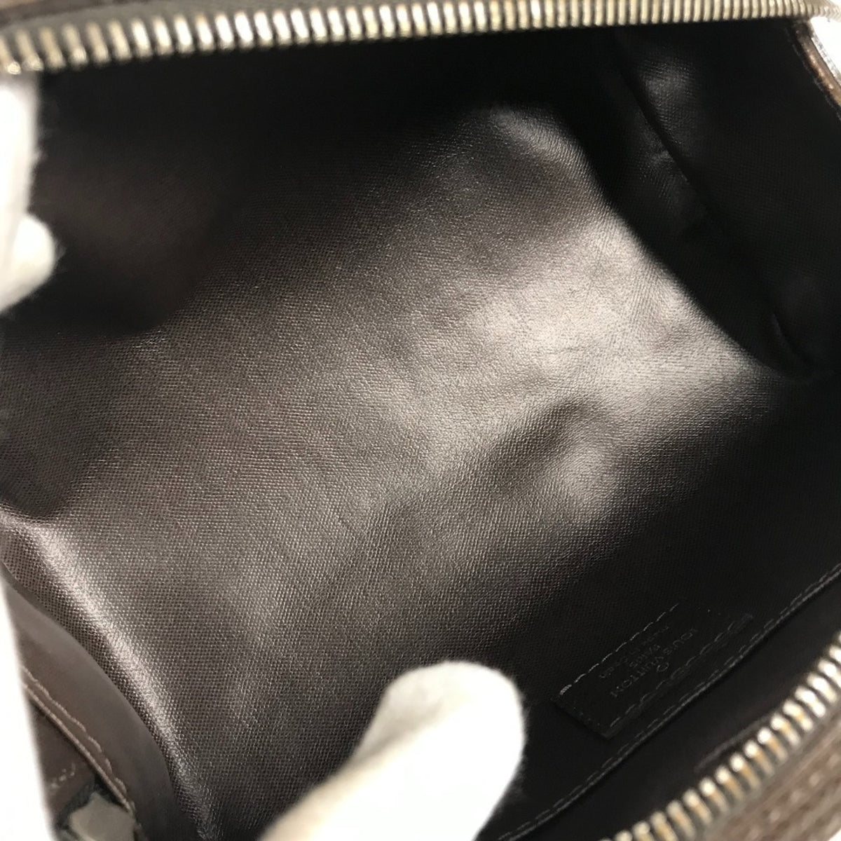 Louis Vuitton Brown Grizzly Taiga Leather Pouch (Pre-Owned)
