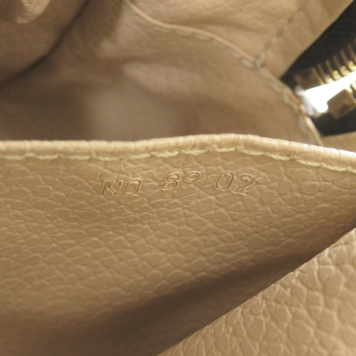 Louis Vuitton Brown Monogram Monogram Pouch (Pre-Owned)