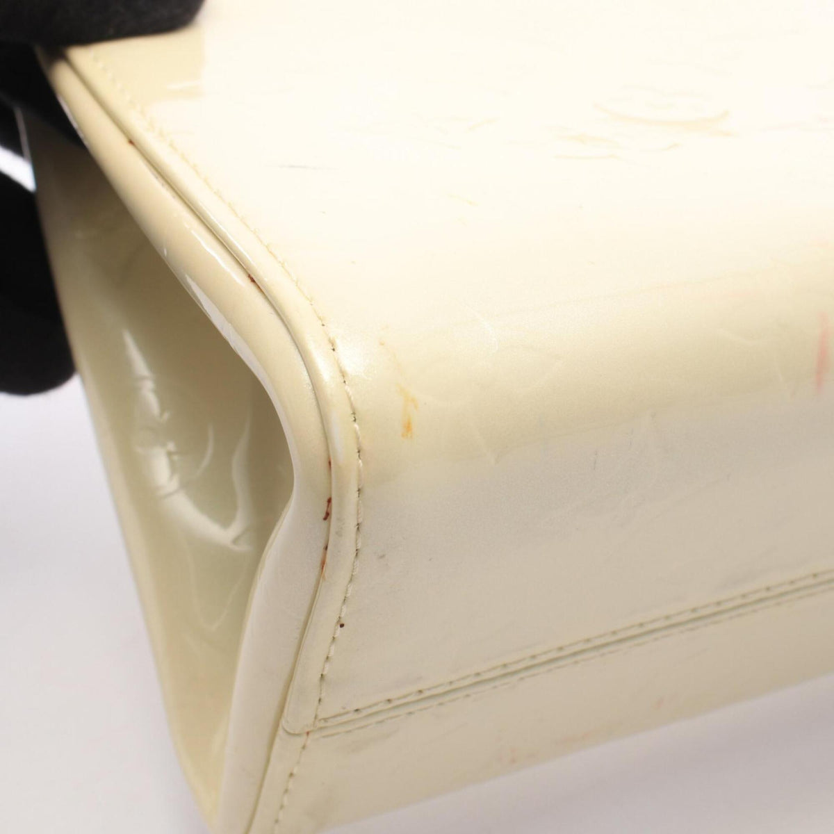 Louis Vuitton Pearl White Leather Vernis Handbag (Pre-Owned)