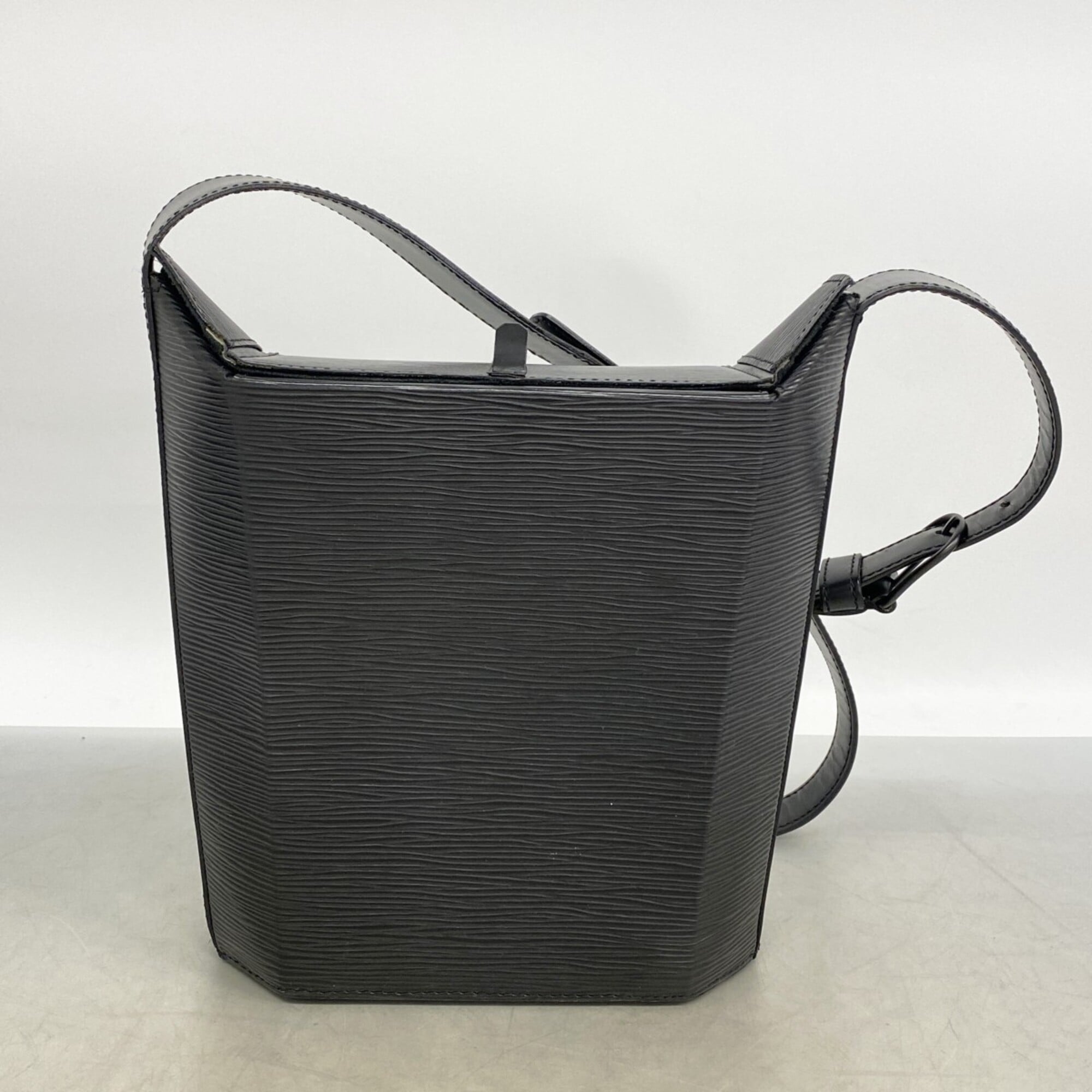 Louis Vuitton Noir Shoulder Bag (Pre-Owned)
