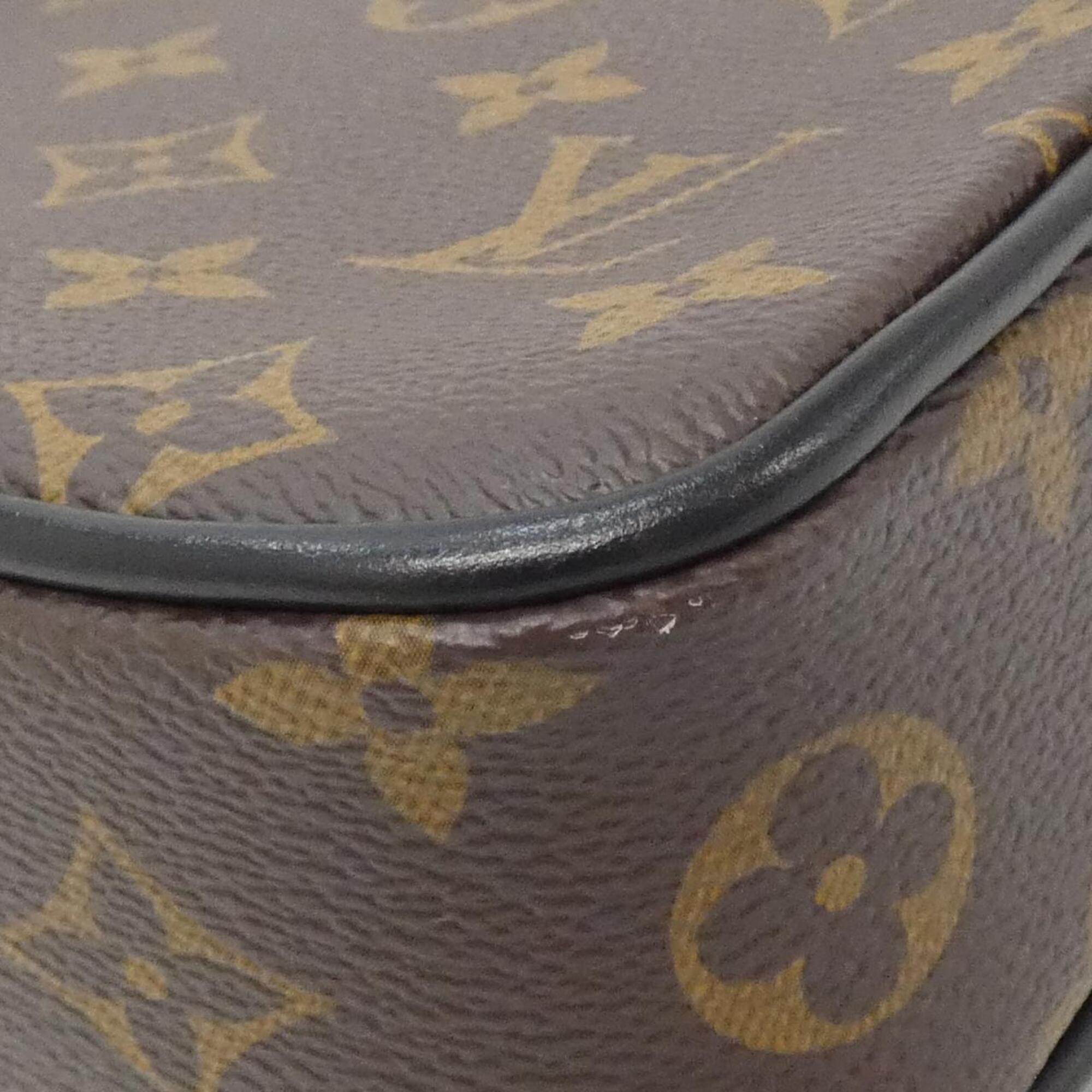 Louis Vuitton Marron Coated Canvas Shoulder Bag (Pre-Owned)