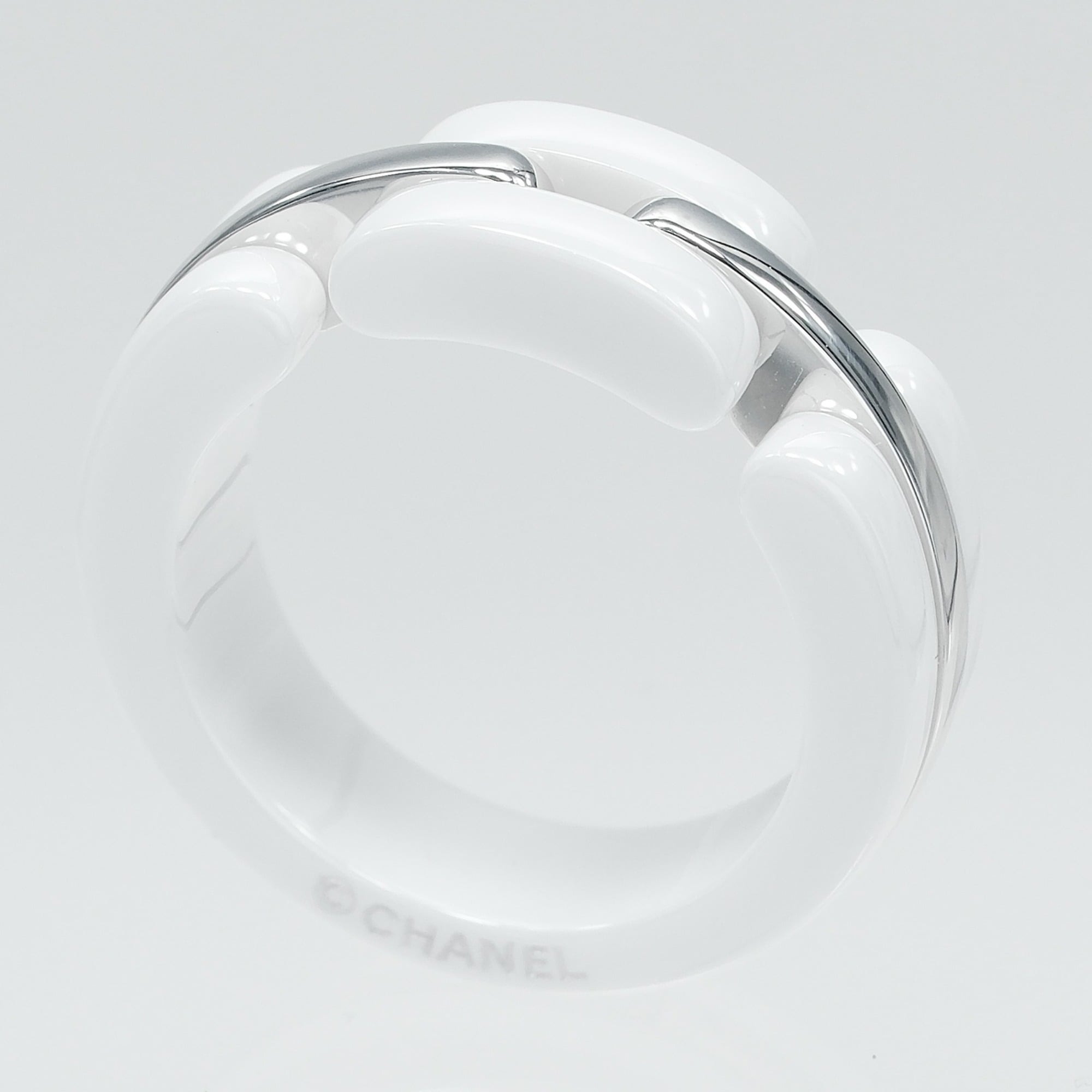 Chanel White Gold (18K) Ceramic Band Ring (Pre-Owned)