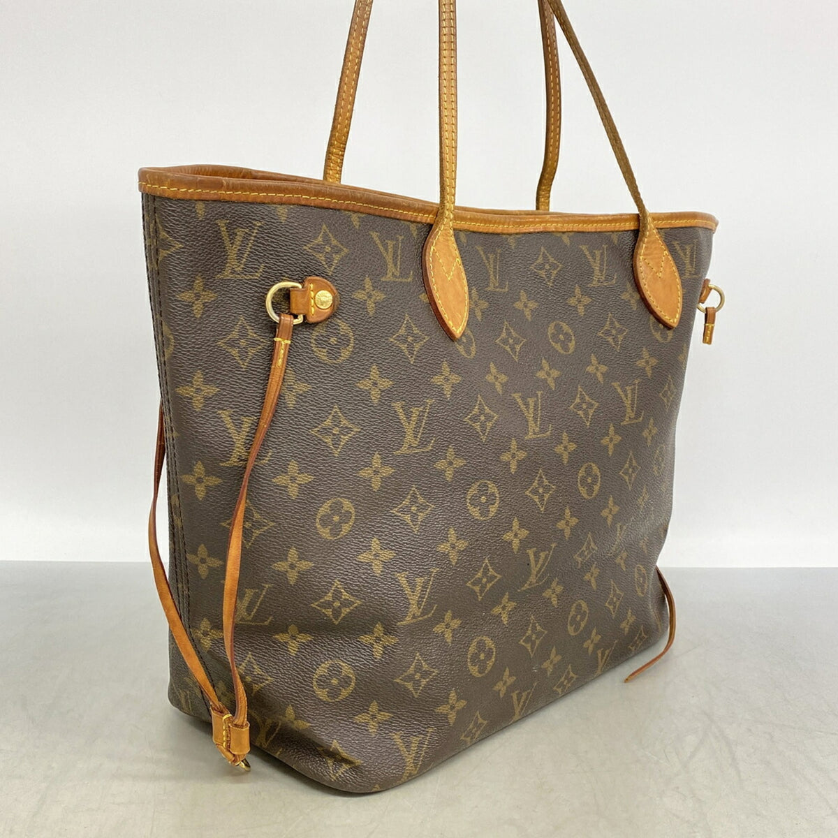 Louis Vuitton Brown Tote Bag (Pre-Owned)