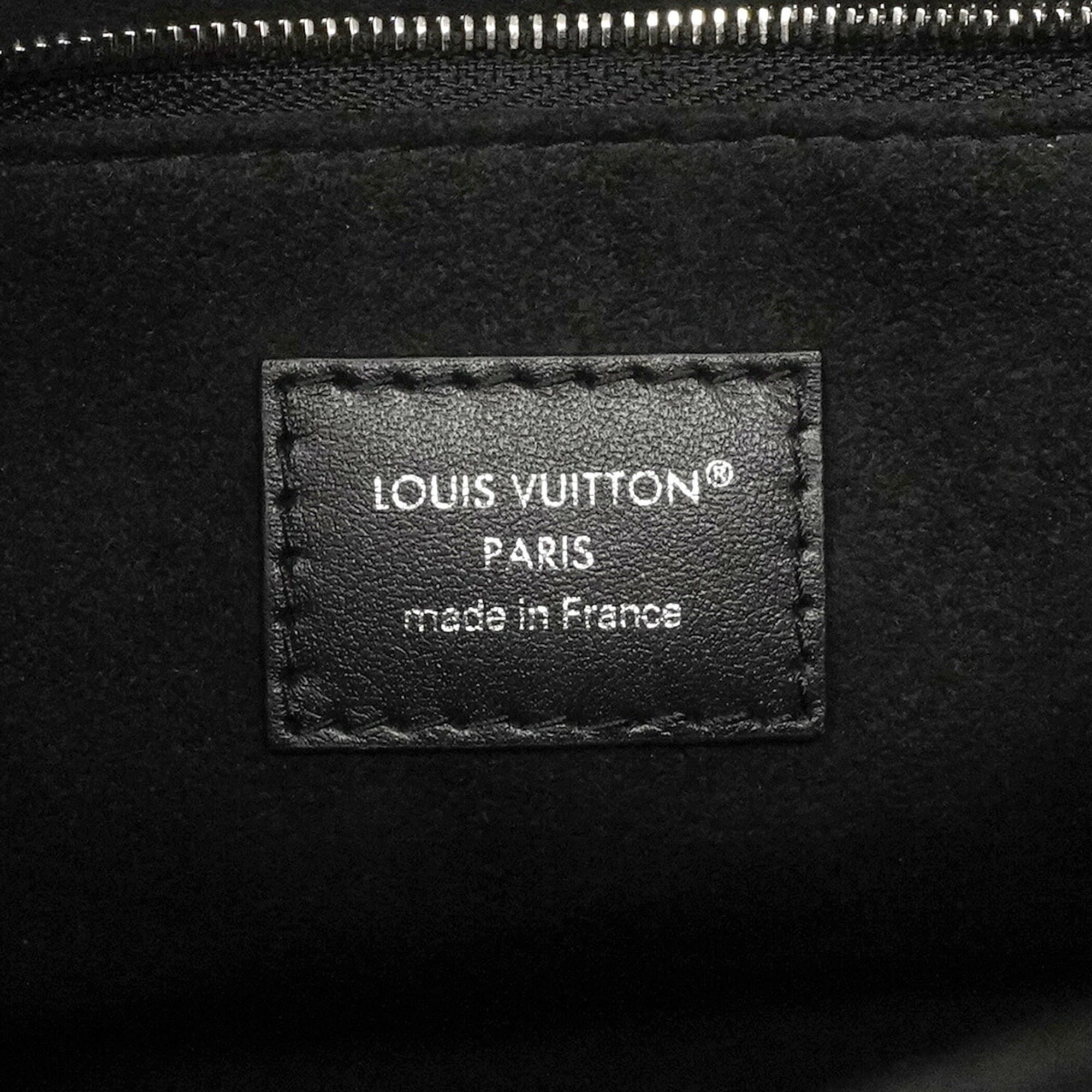 Louis Vuitton Black Handbag (Pre-Owned)
