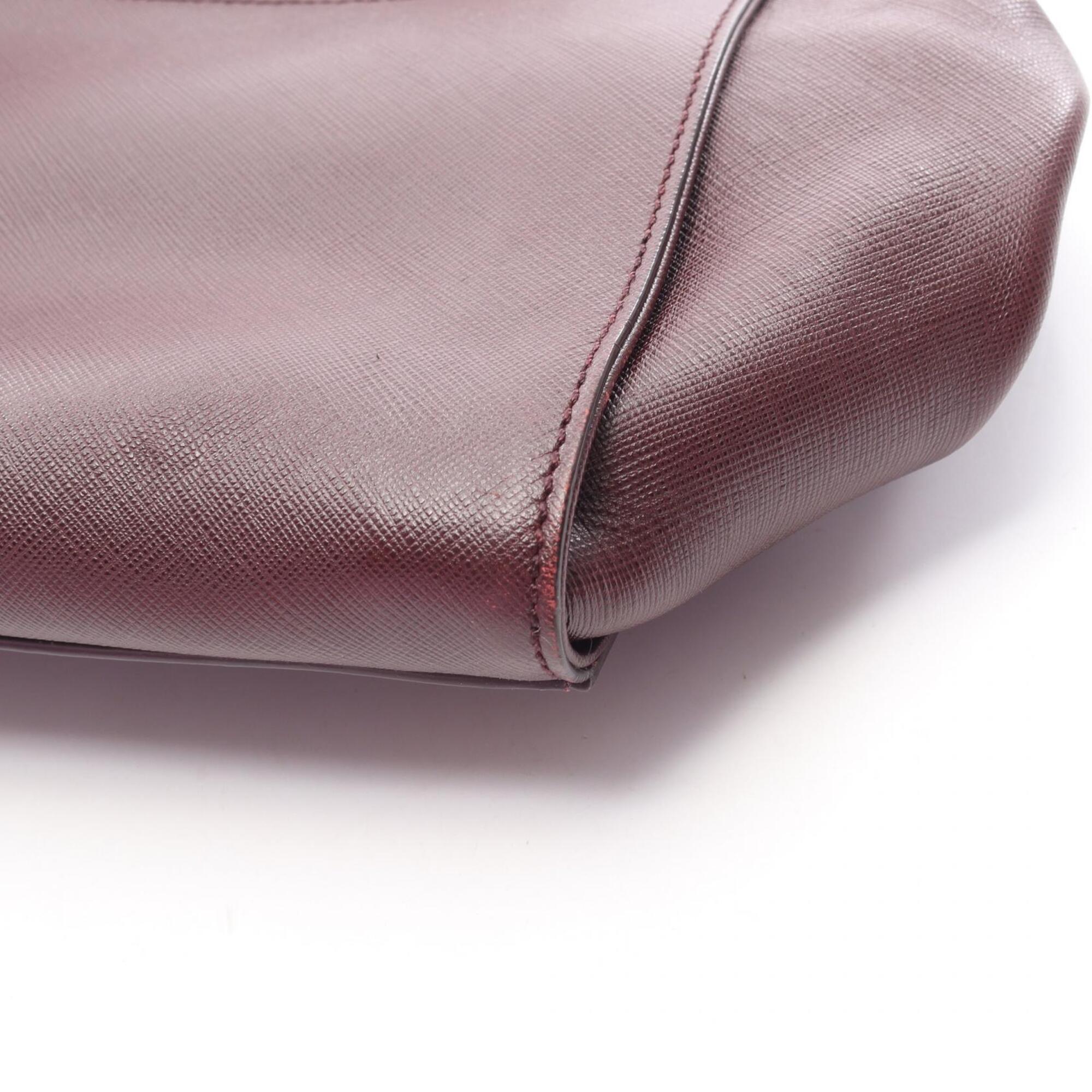Salvatore Ferragamo Bordeaux Leather Handbag (Pre-Owned)