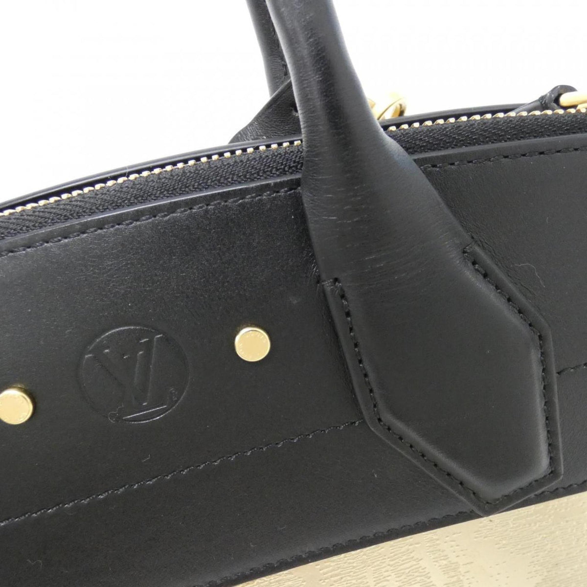 Louis Vuitton Black Gold Leather Handbag (Pre-Owned)