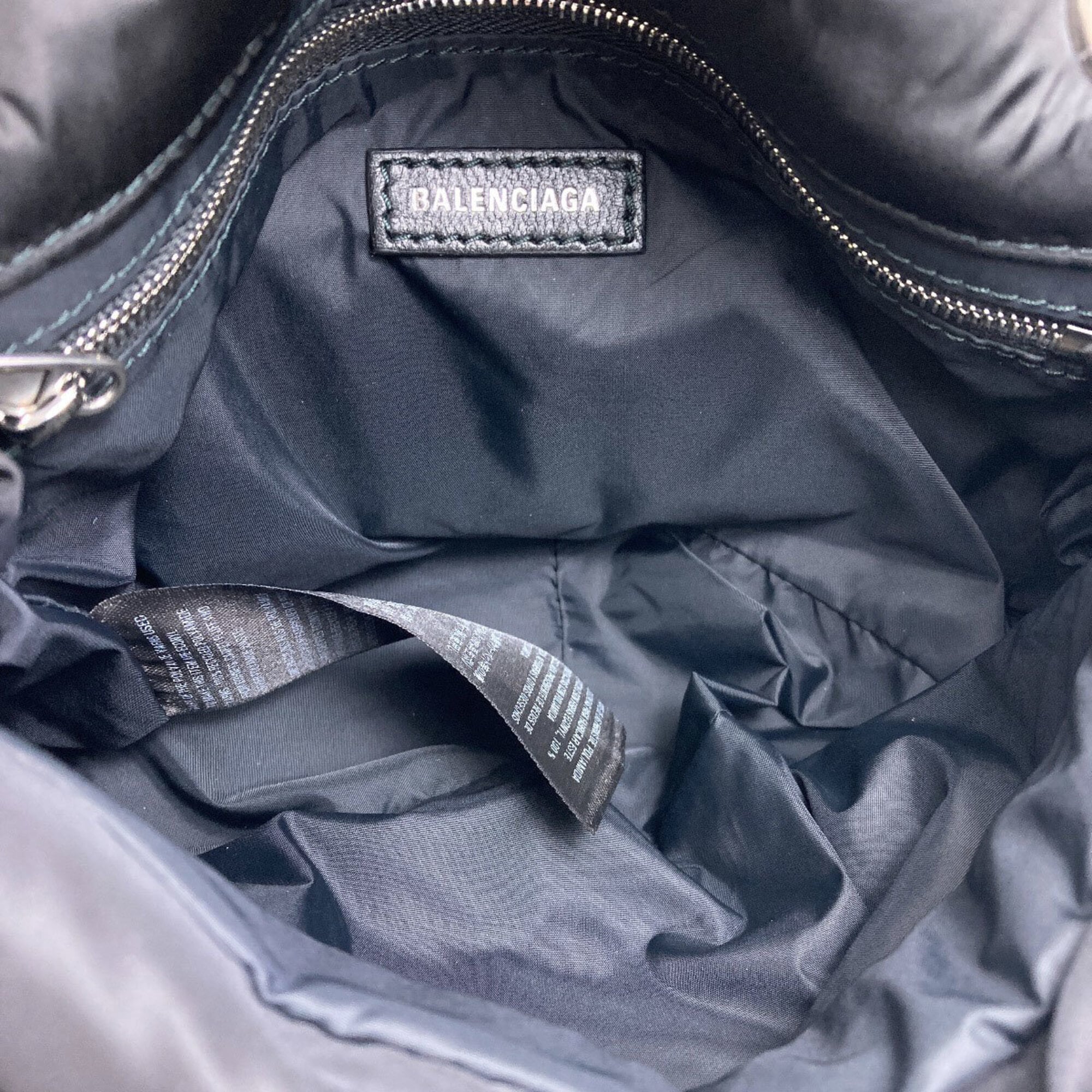 Balenciaga Black Nylon Shoulder Bag (Pre-Owned)