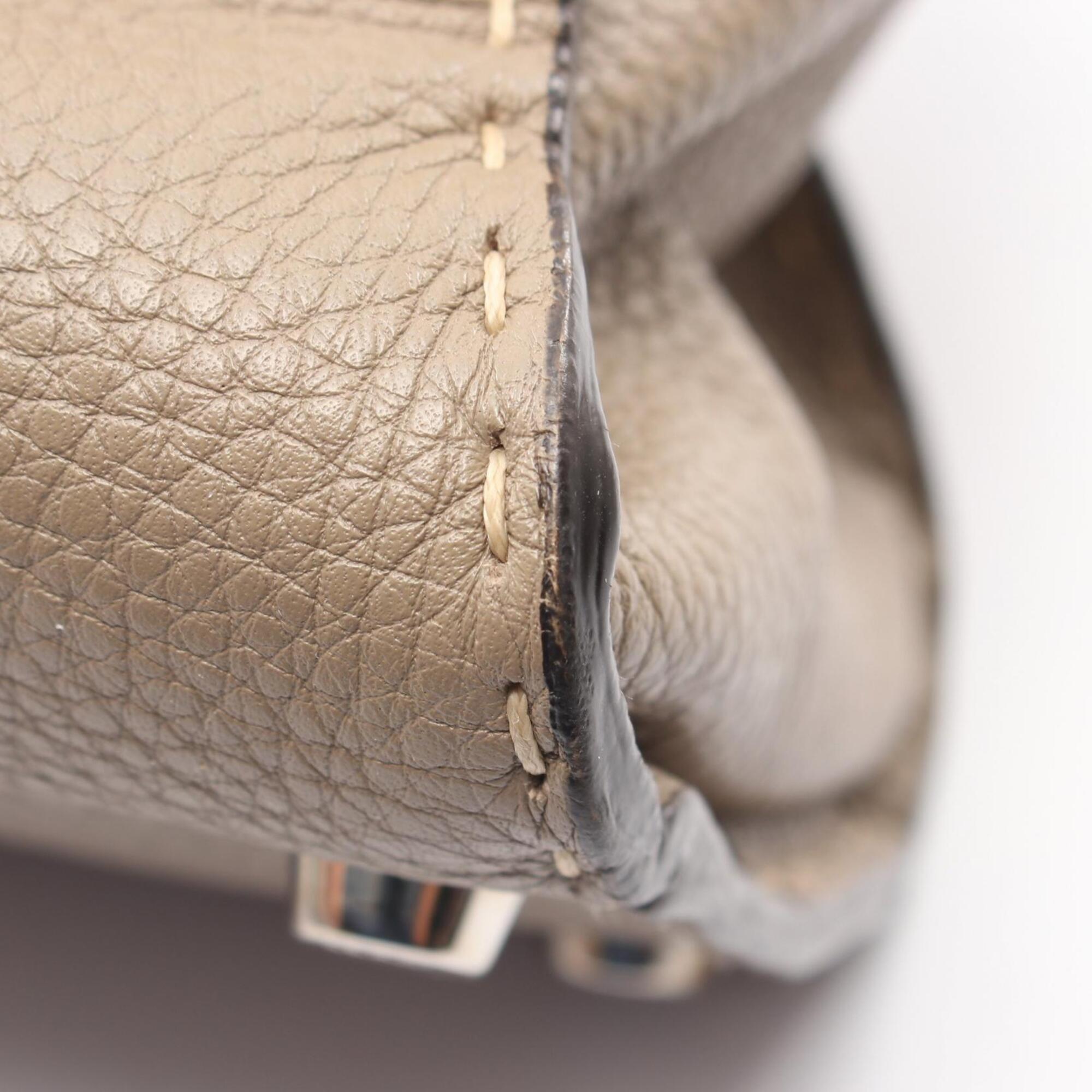 Fendi Beige Leather Handbag (Pre-Owned)