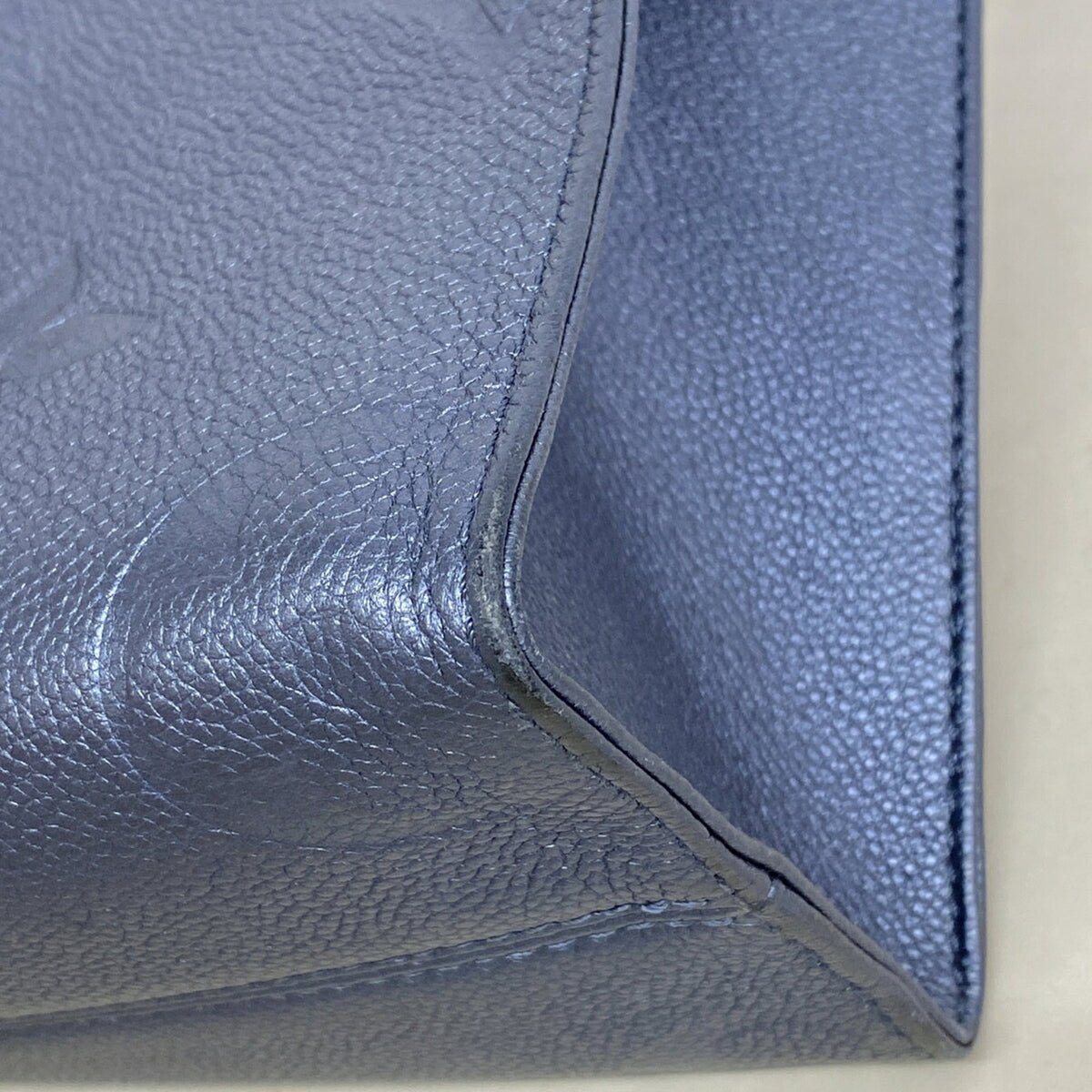 Louis Vuitton Blue Handbag (Pre-Owned)