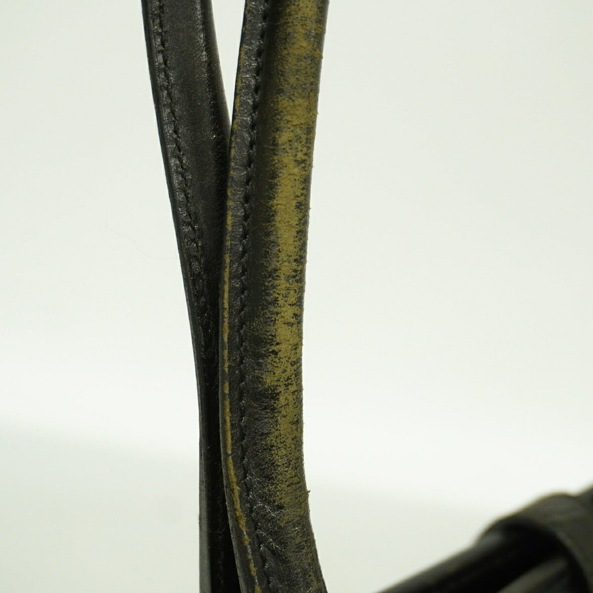 Gucci Black Canvas Shoulder Bag (Pre-Owned)