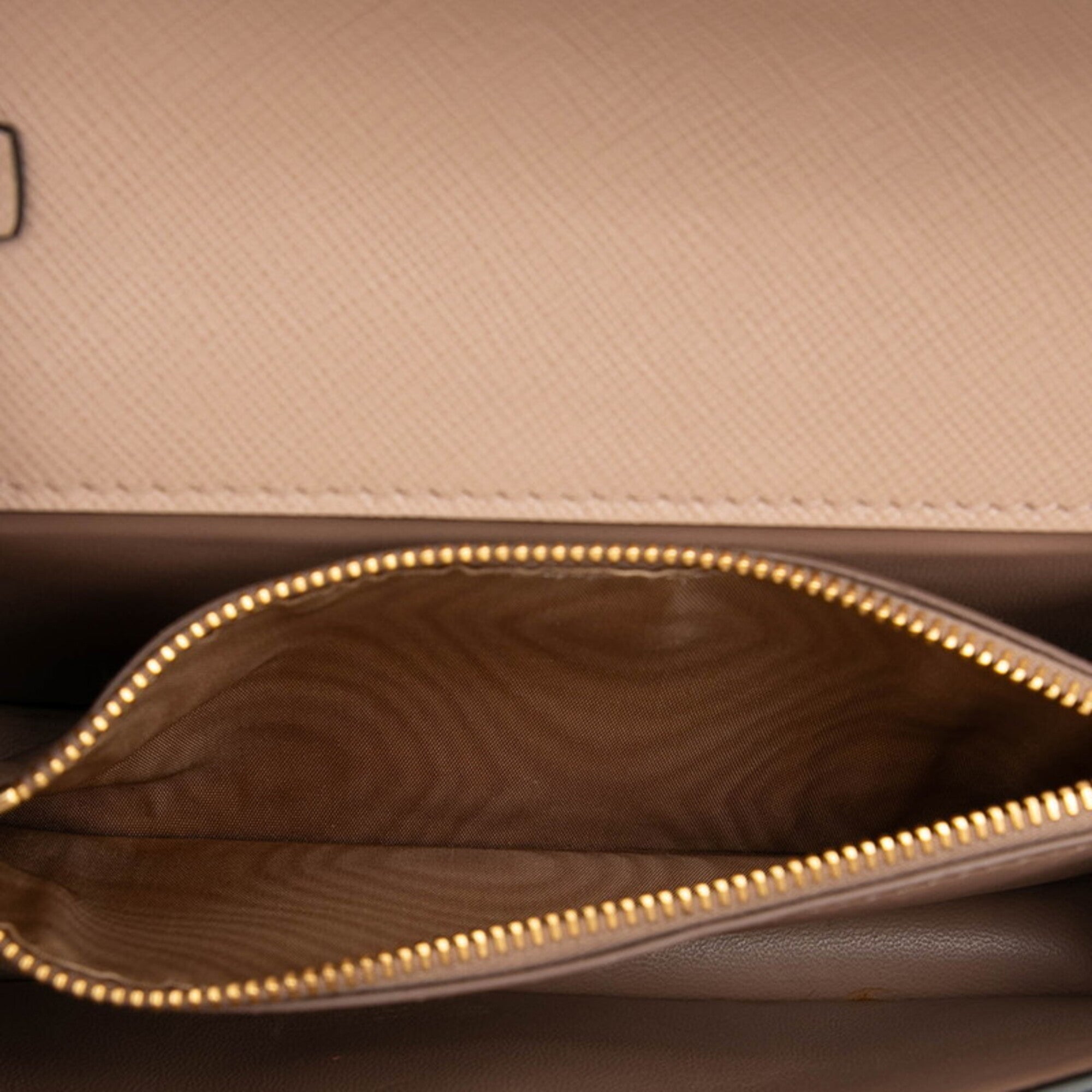 Prada Pink Beige Leather Shoulder Bag (Pre-Owned)