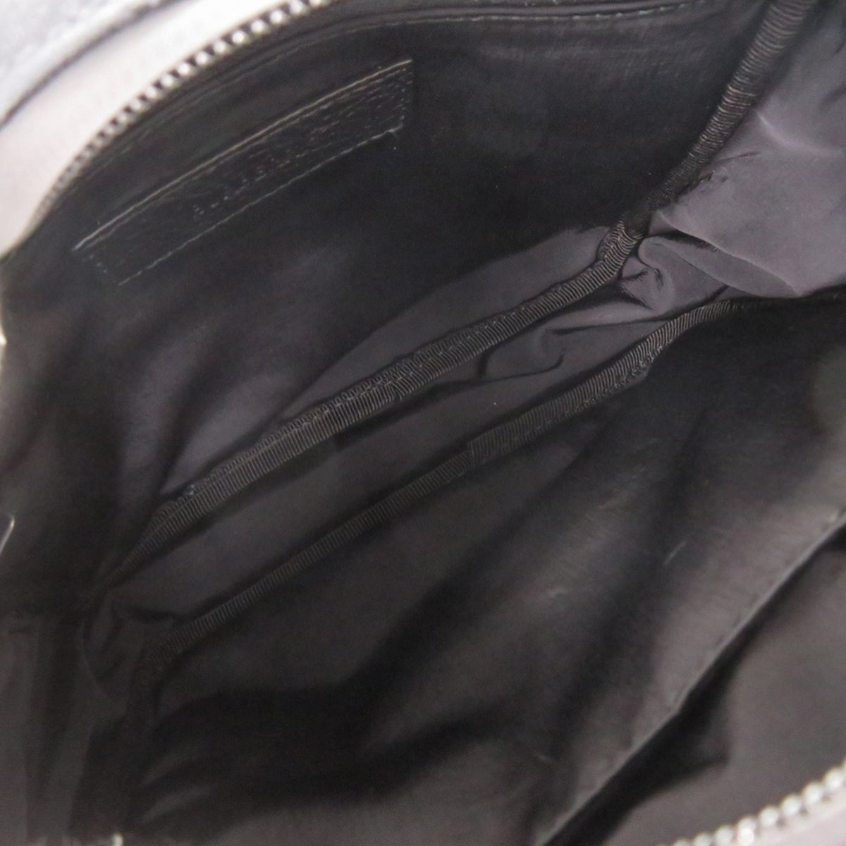 Burberry Black Nylon Polyester Shoulder Bag (Pre-Owned)