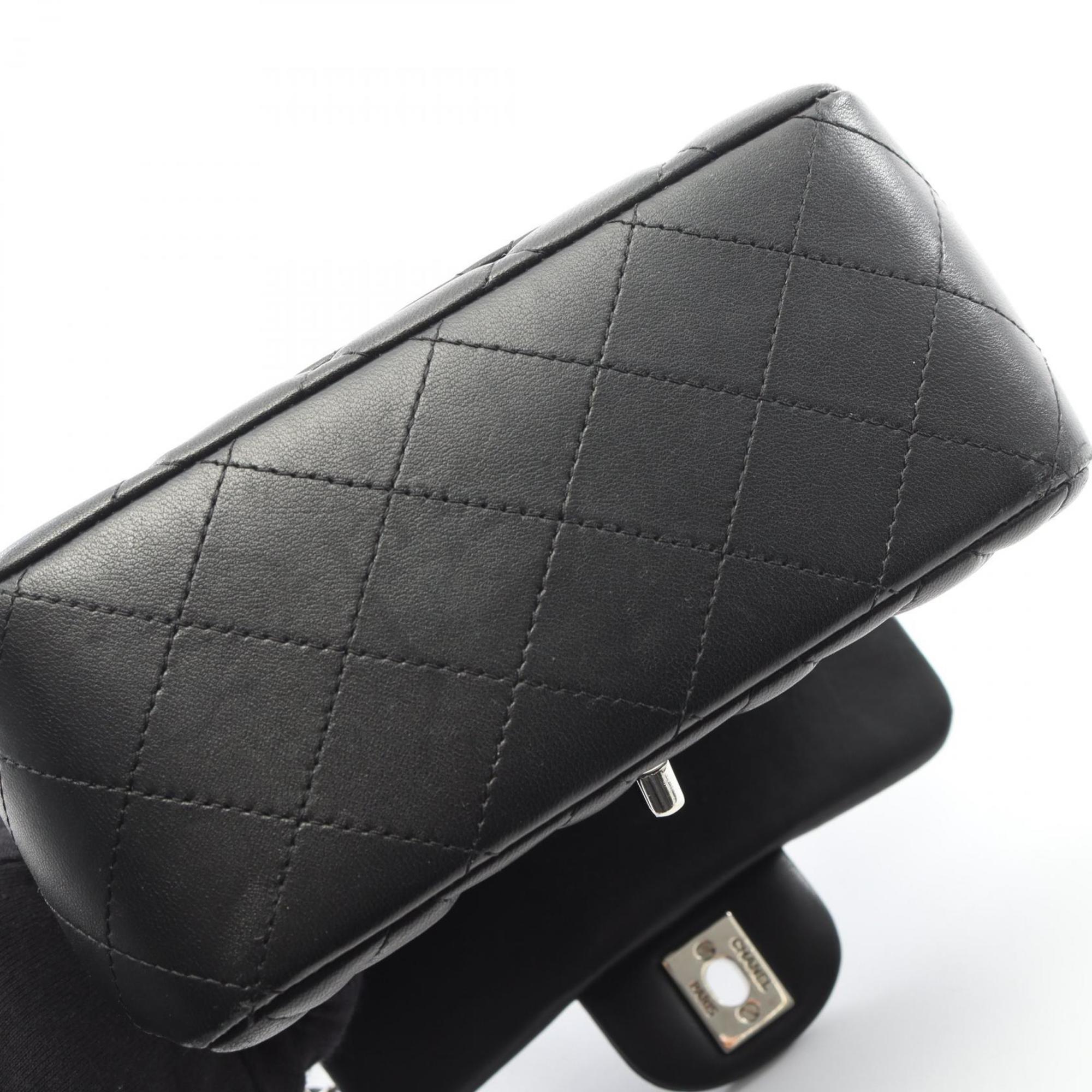 Chanel Black Leather Handbag Shoulder Bag (Pre-Owned)