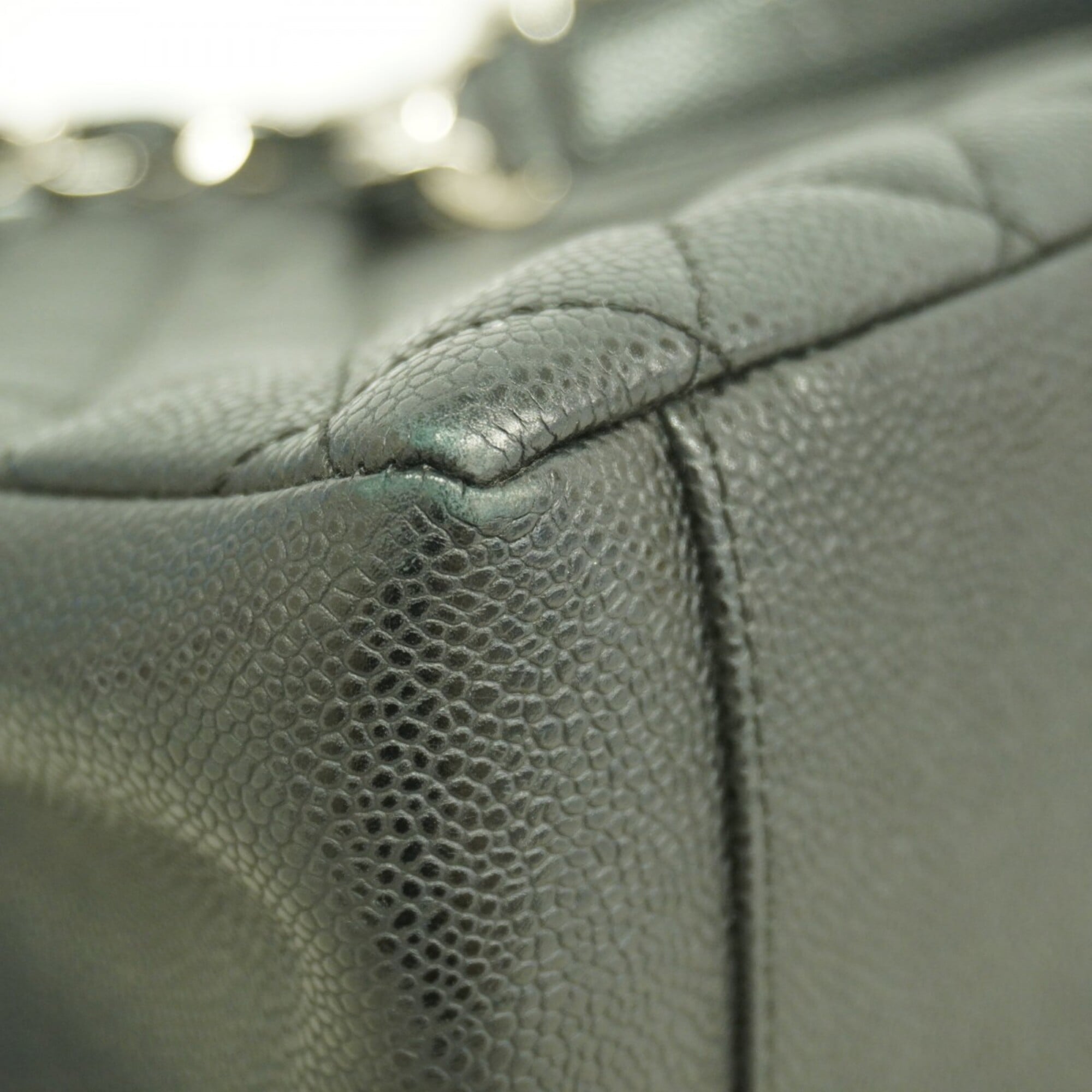 Chanel Black Grained Calfskin Tote Bag (Pre-Owned)