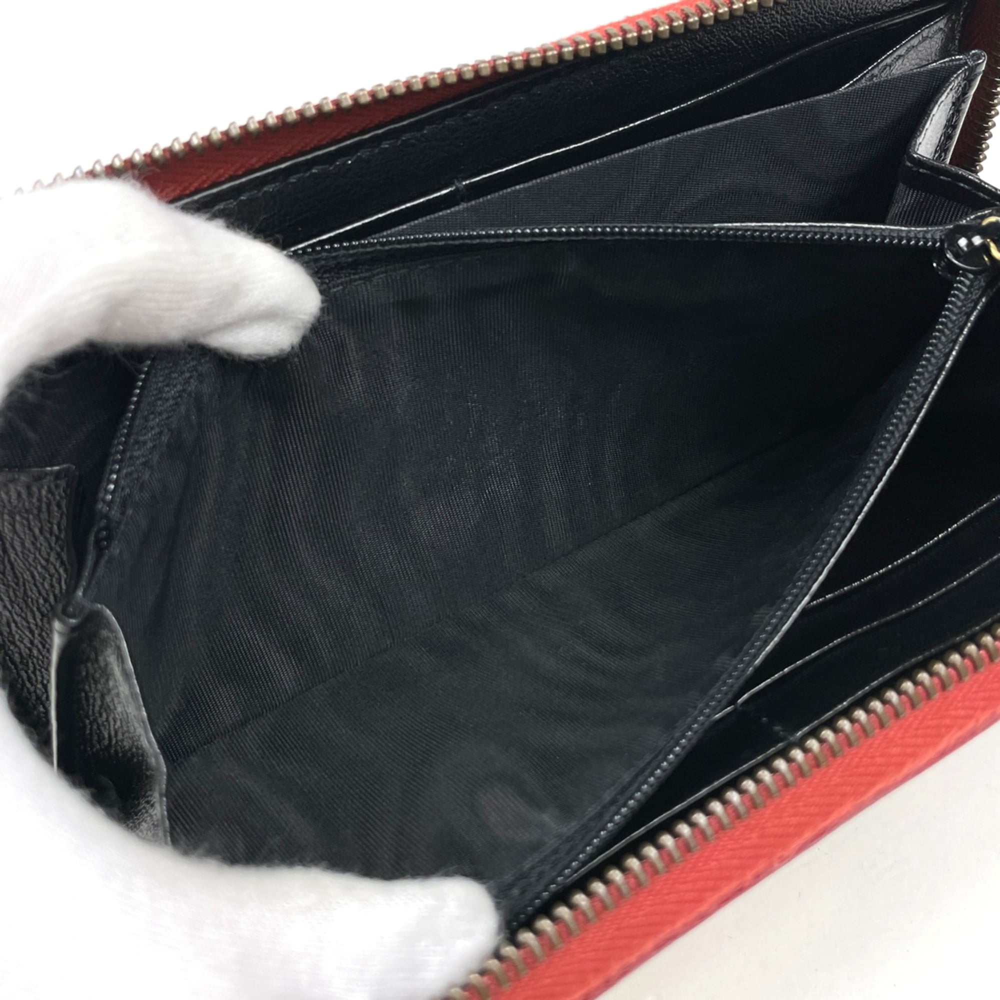 Gucci Multi-Color Red Color Leather Long Wallet (Bi-Fold) (Pre-Owned)