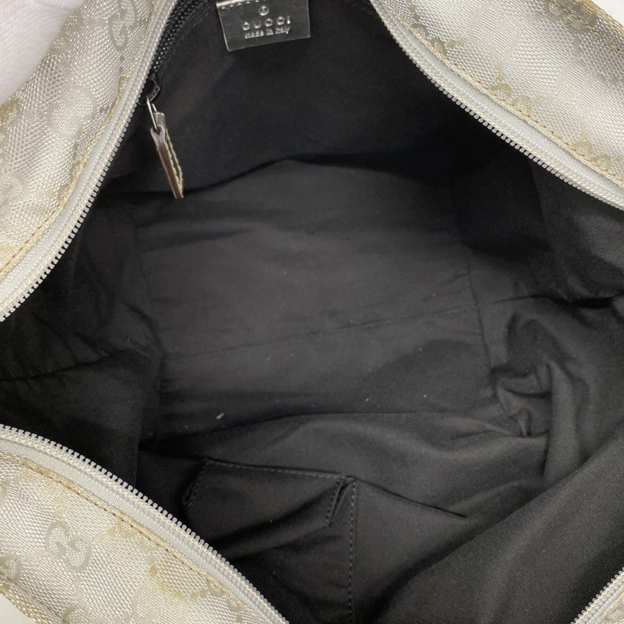 Gucci Silver Nylon Canvas Handbag (Pre-Owned)