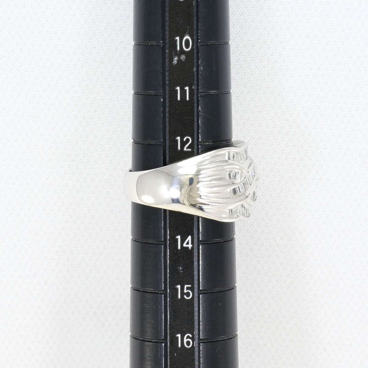 Unbranded Platinum Platinum 900 Band Ring (Pre-Owned)