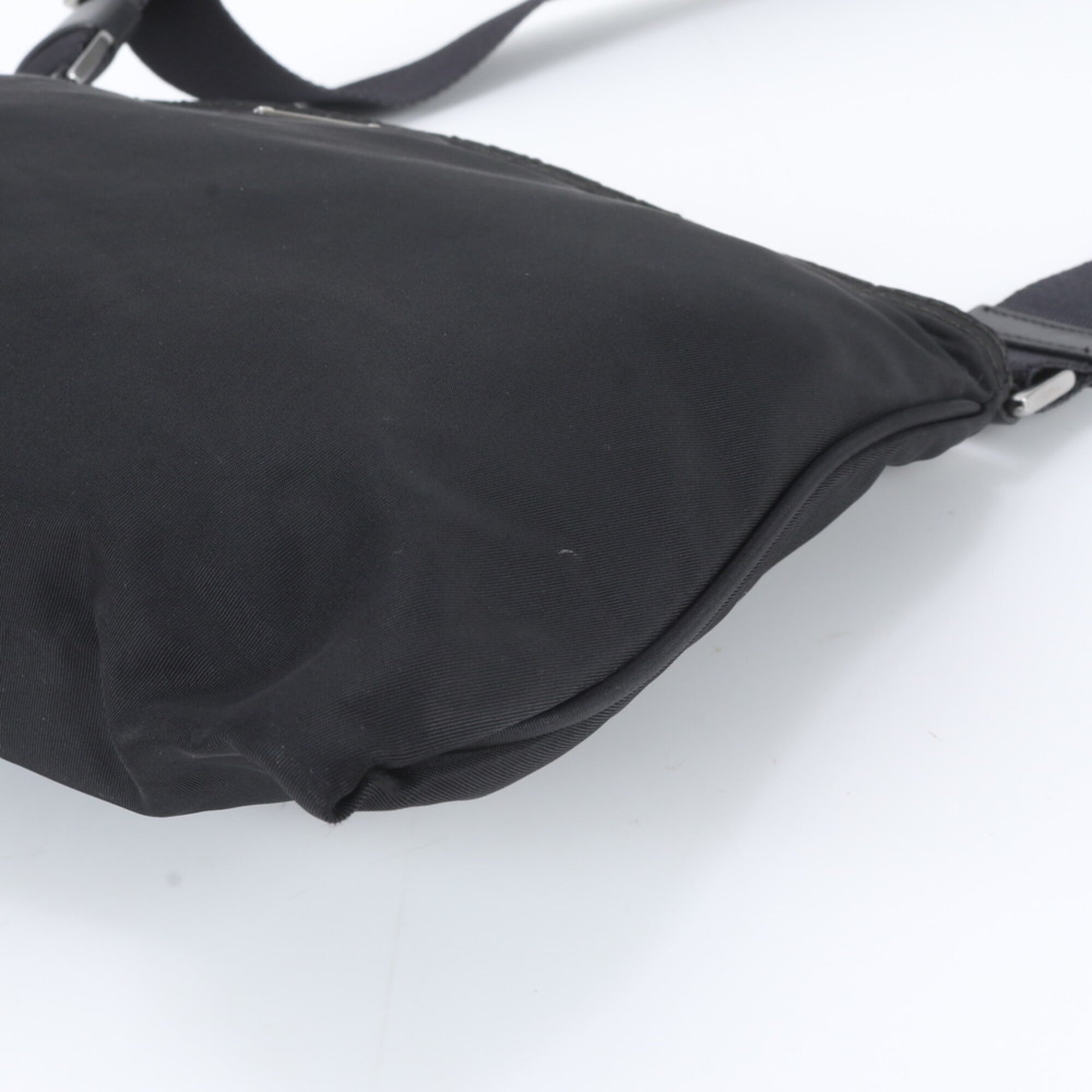 Prada Black Nylon Leather Messenger Bag Shoulder Bag (Pre-Owned)