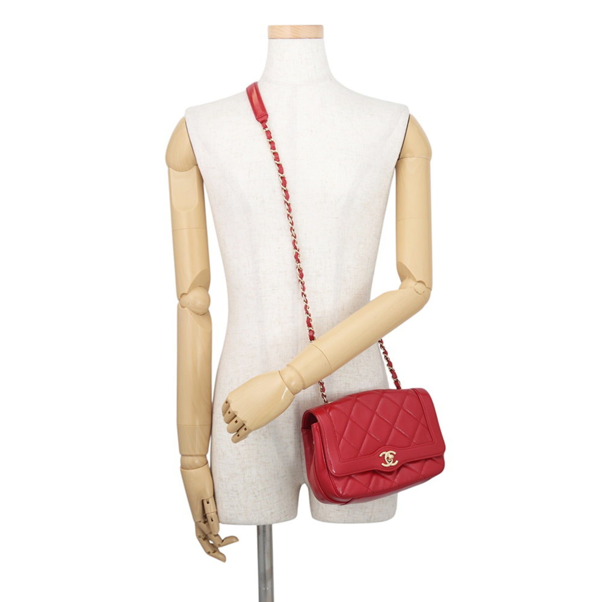 Chanel Matelasse Red Color Handbag Shoulder Bag (Pre-Owned)