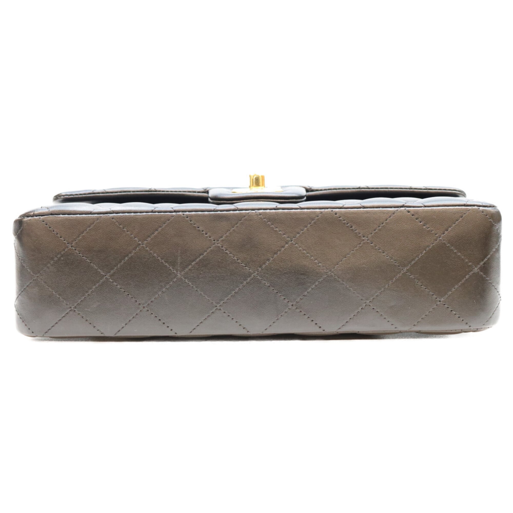 Chanel Black Leather Shoulder Bag (Pre-Owned)