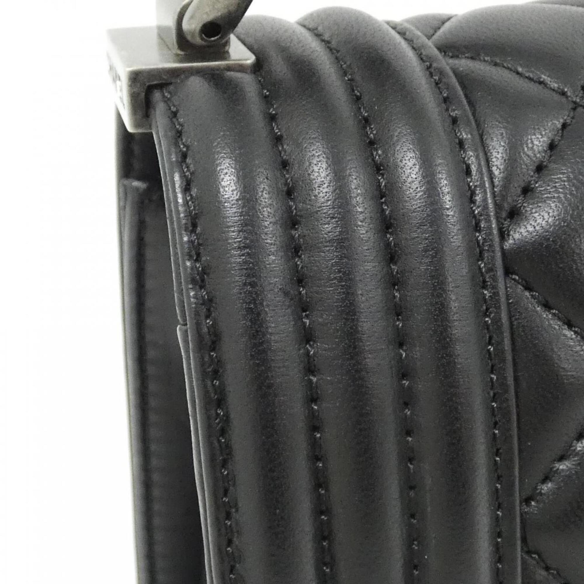 Chanel Black Shoulder Bag (Pre-Owned)