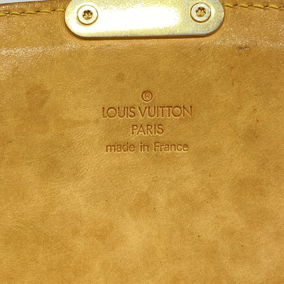 Louis Vuitton Blanc Shoulder Bag (Pre-Owned)