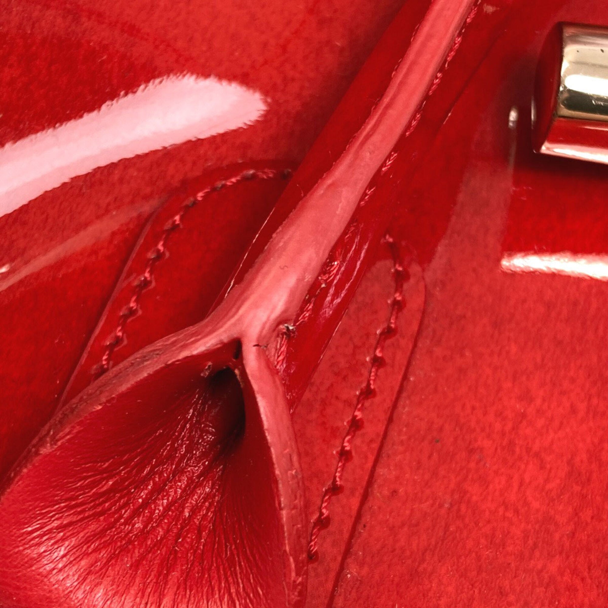 Longchamp Red Color Leather Handbag (Pre-Owned)