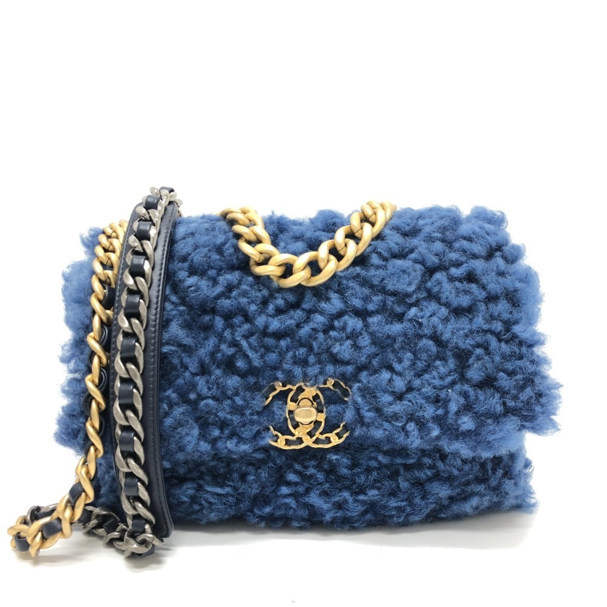 Chanel Blue Shoulder Bag (Pre-Owned)