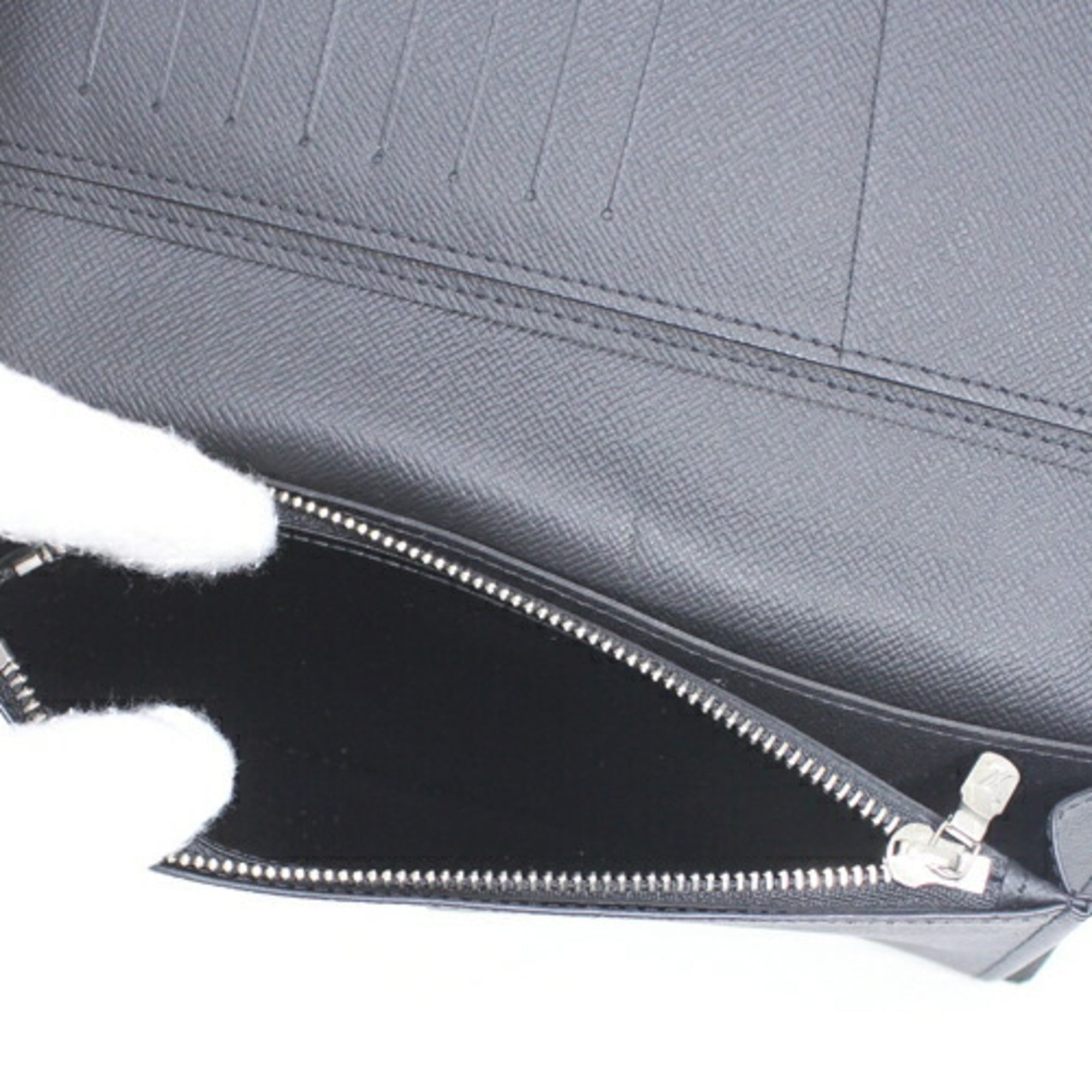 Louis Vuitton Ardoise Taiga Leather Wallet (Bi-Fold) (Pre-Owned)