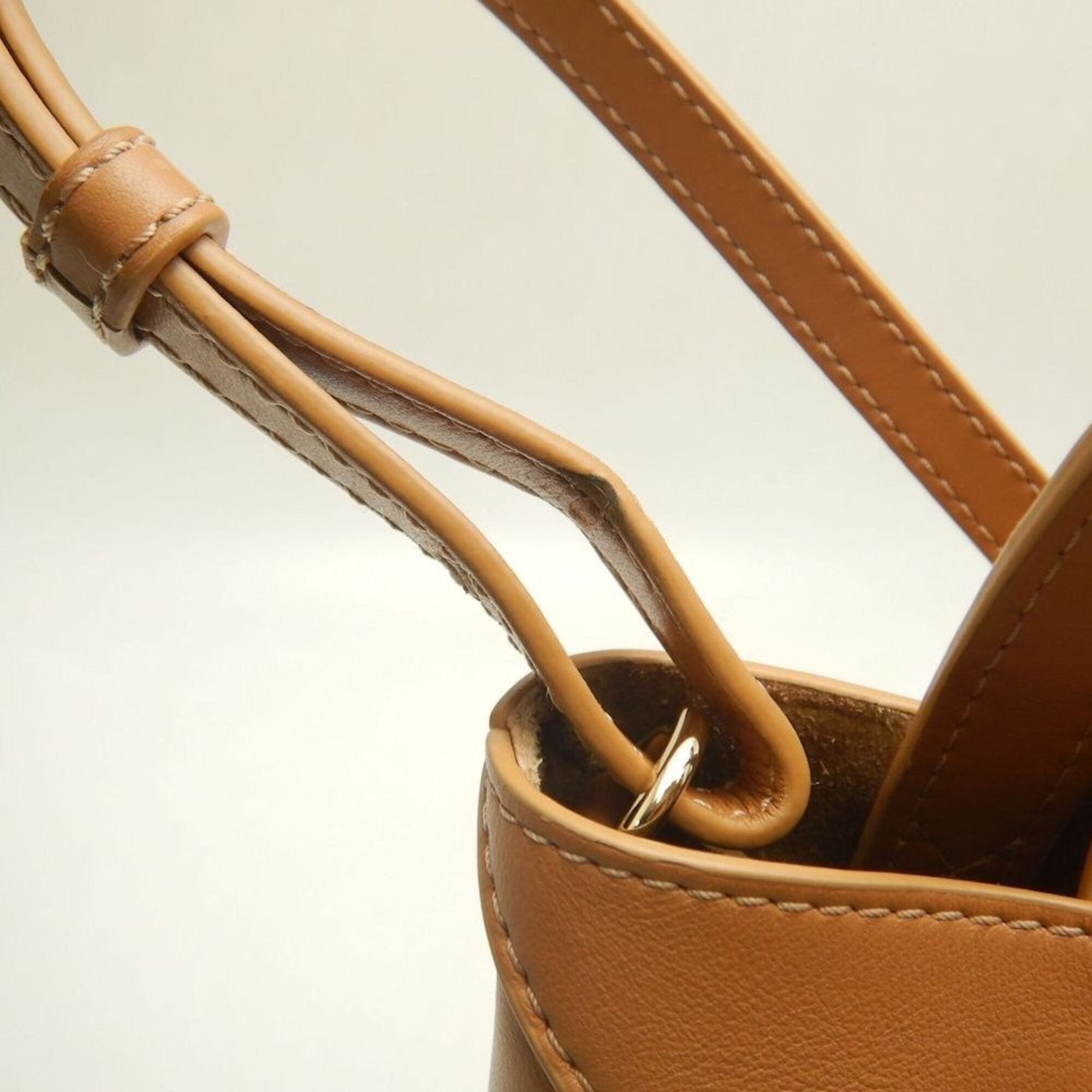 Loewe Gold Leather Tote Bag (Pre-Owned)