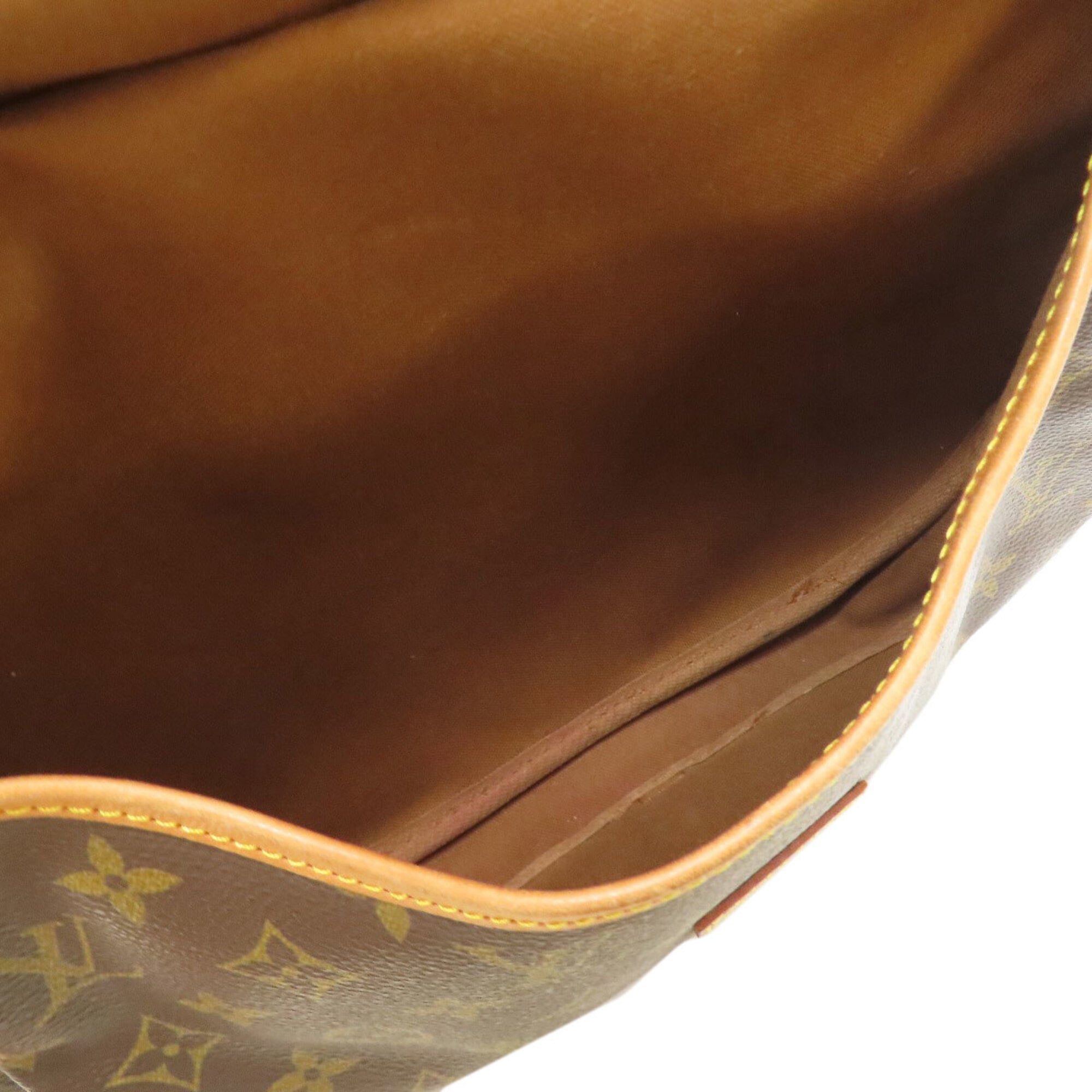 Louis Vuitton Monogram Monogram Shoulder Bag (Pre-Owned)
