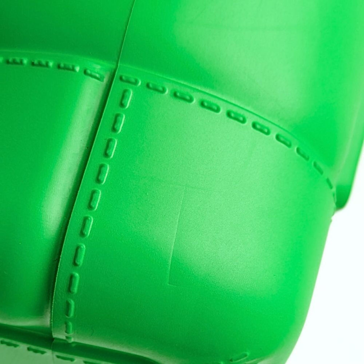 Bottega Veneta Green Rubber Handbag (Pre-Owned)