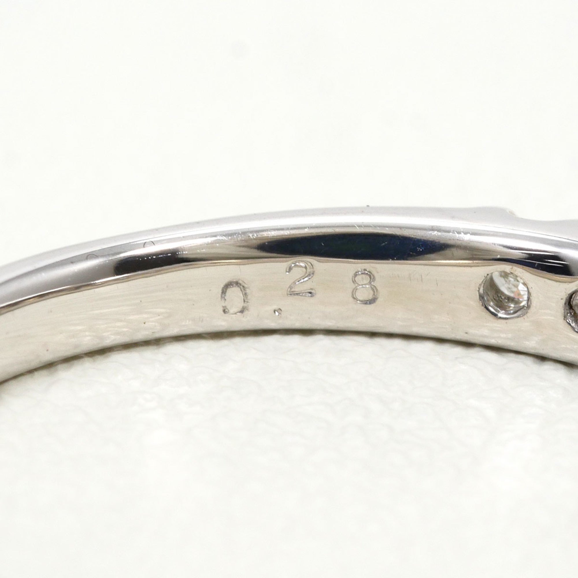 Unbranded White Gold White Gold (18K) Band Ring (Pre-Owned)
