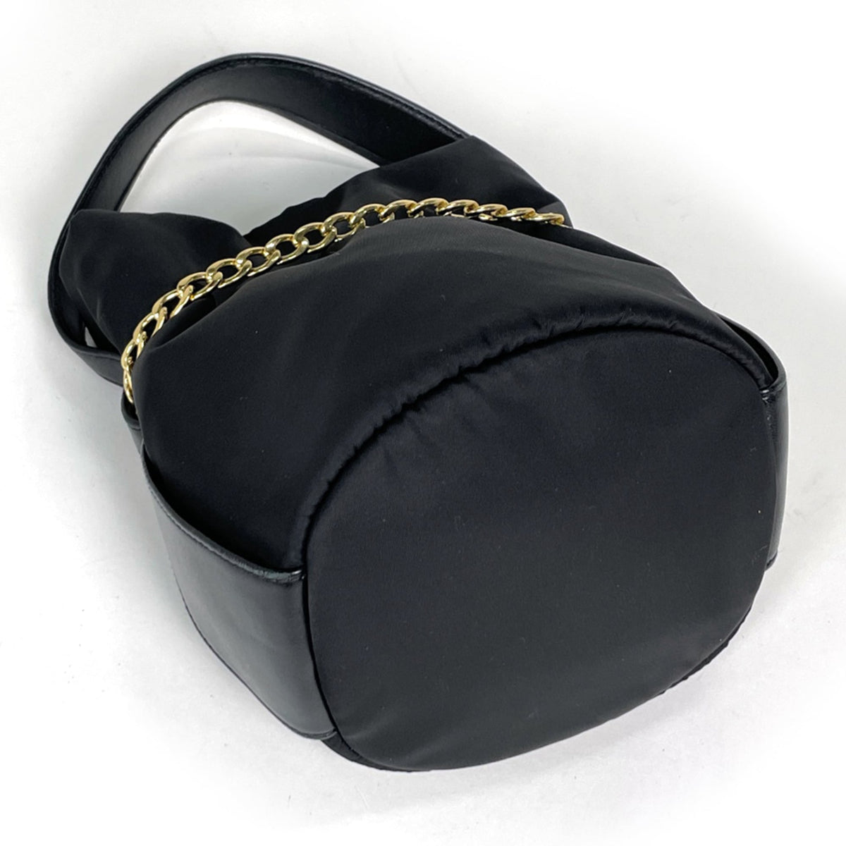 Prada Black Nylon Handbag (Pre-Owned)