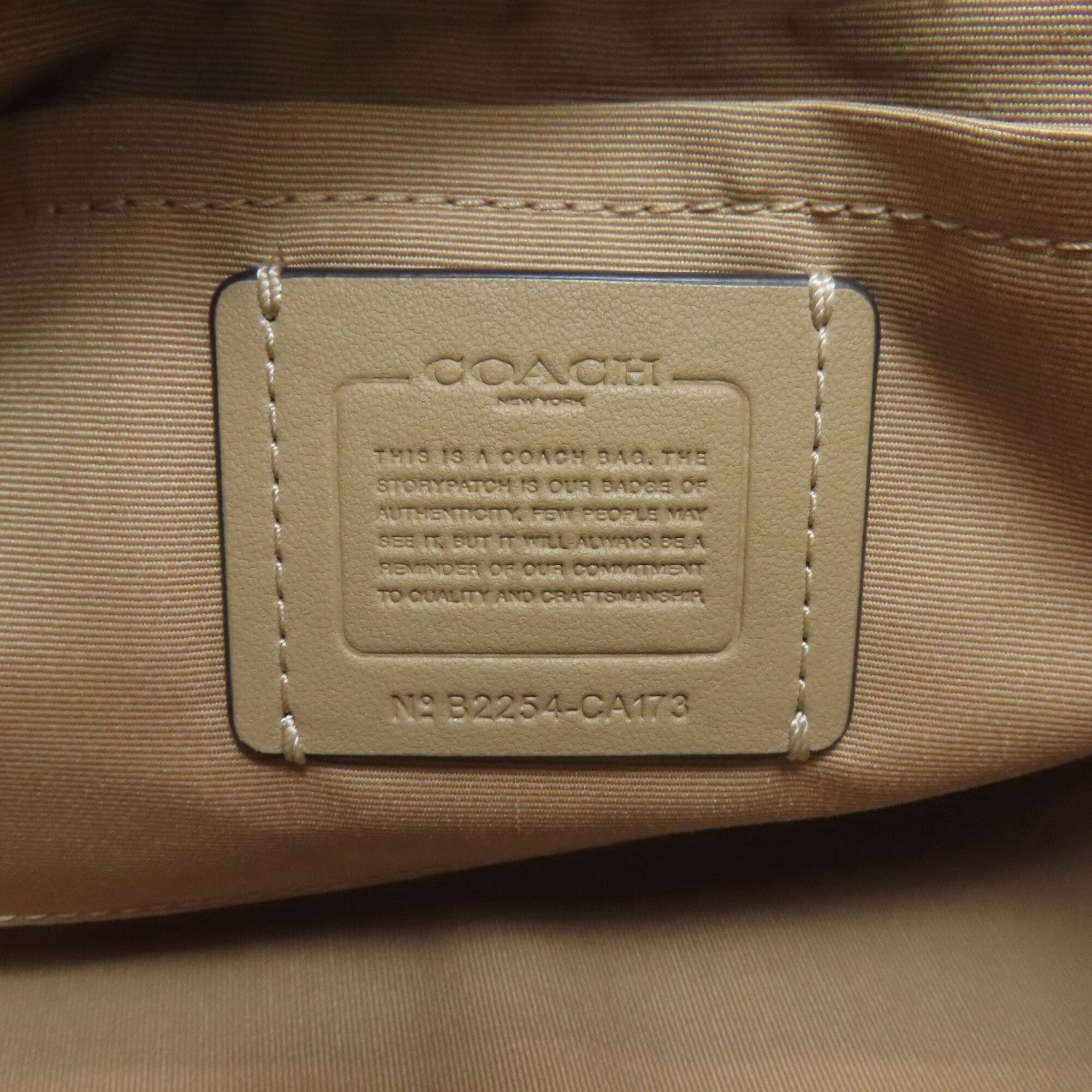 Coach Beige Leather Handbag (Pre-Owned)