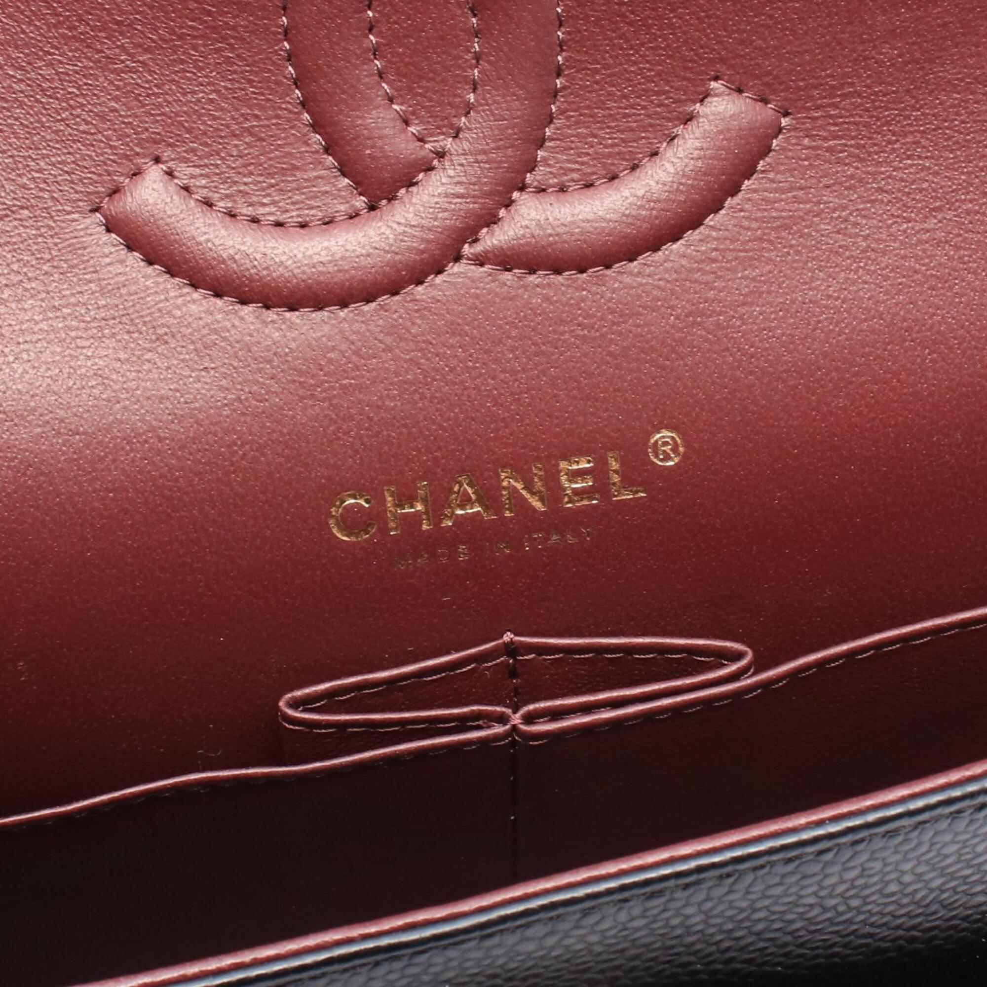 Chanel Black Grained Calfskin Handbag Shoulder Bag (Pre-Owned)