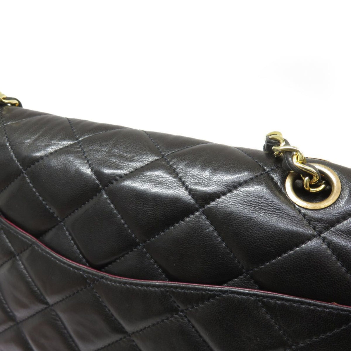 Chanel Matelasse Black Leather Shoulder Bag (Pre-Owned)