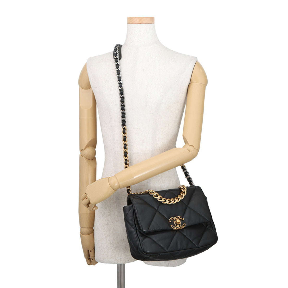 Chanel Black Leather Handbag Shoulder Bag (Pre-Owned)
