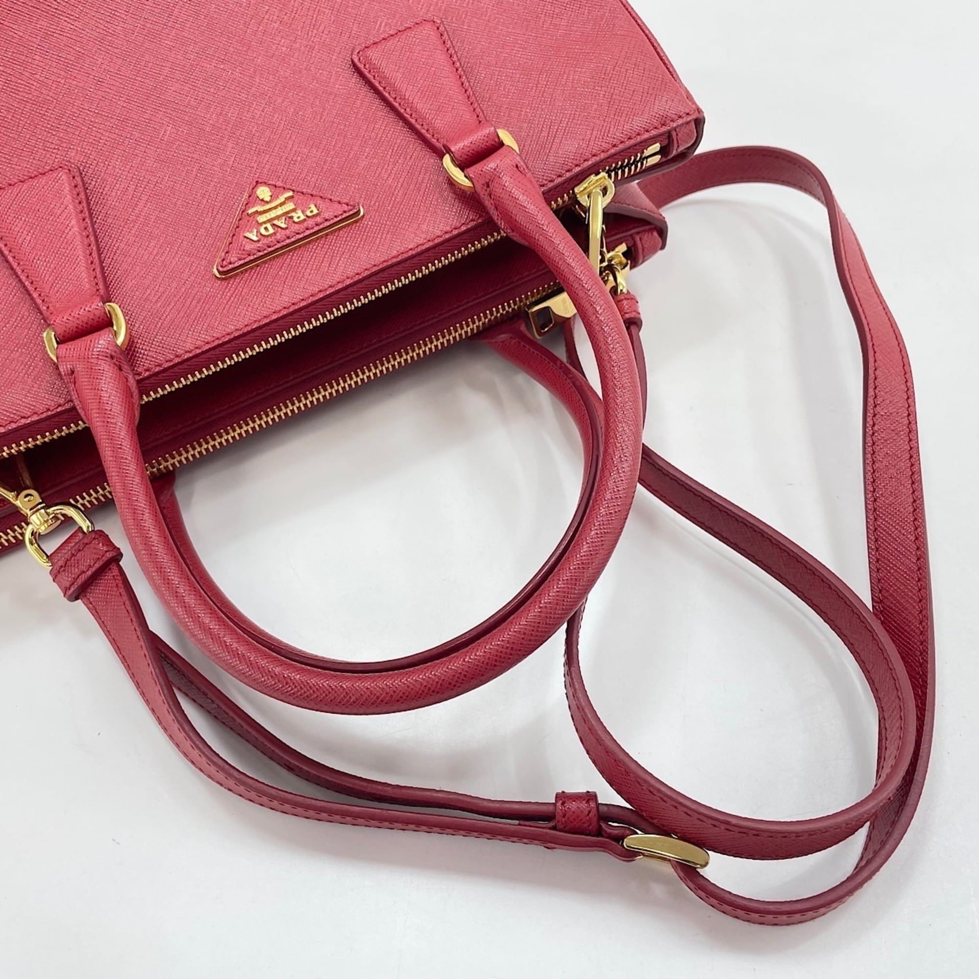 Prada Red Color Handbag Shoulder Bag (Pre-Owned)