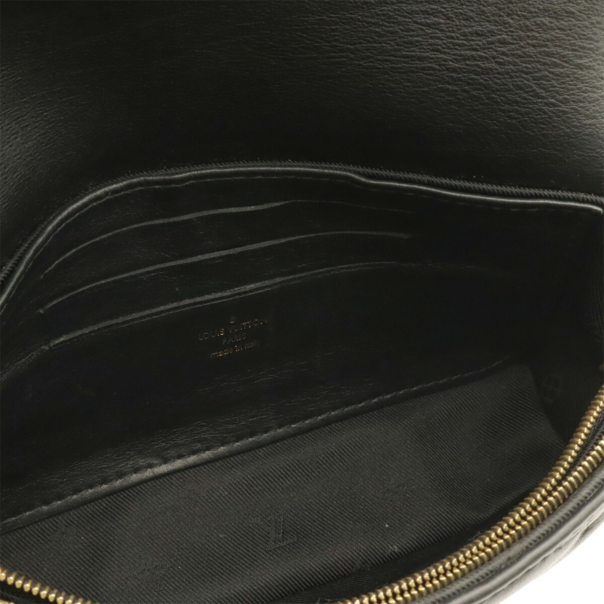 Louis Vuitton Noir Clutch Bag Shoulder Bag (Pre-Owned)