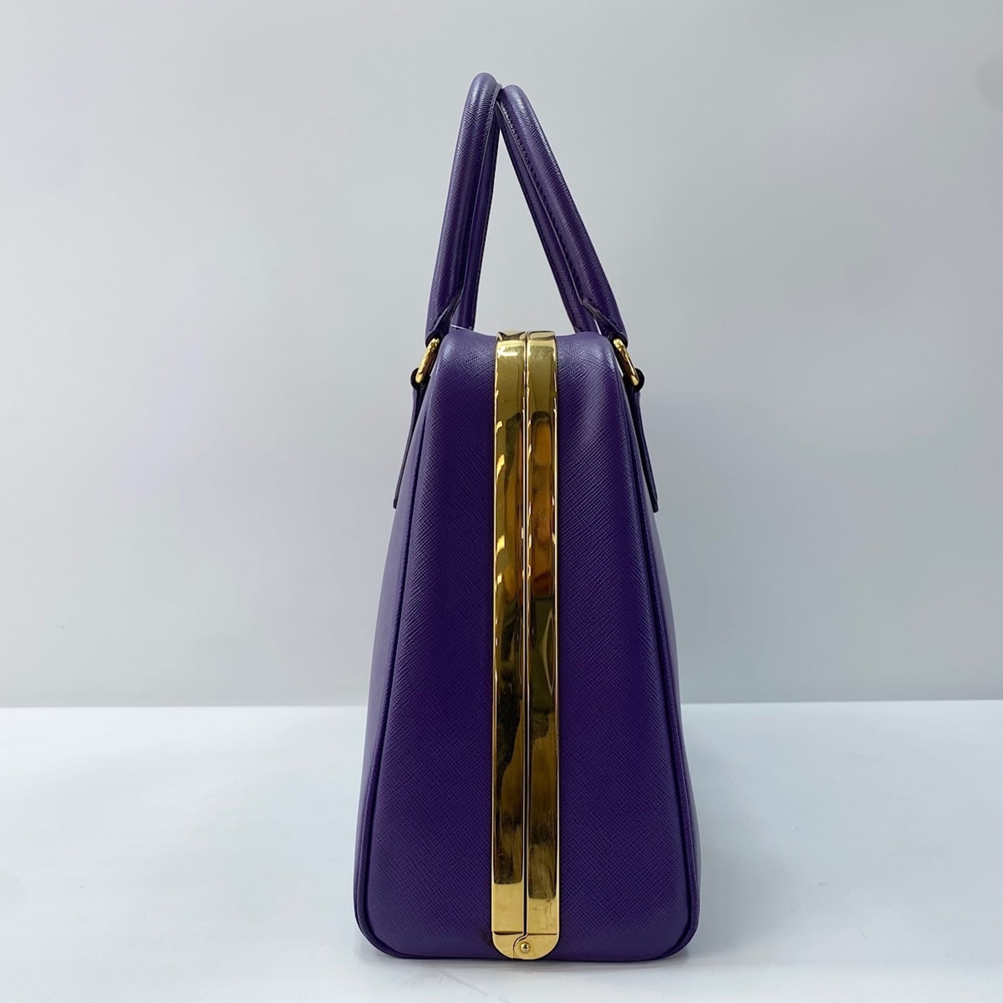 Prada Purple Handbag (Pre-Owned)