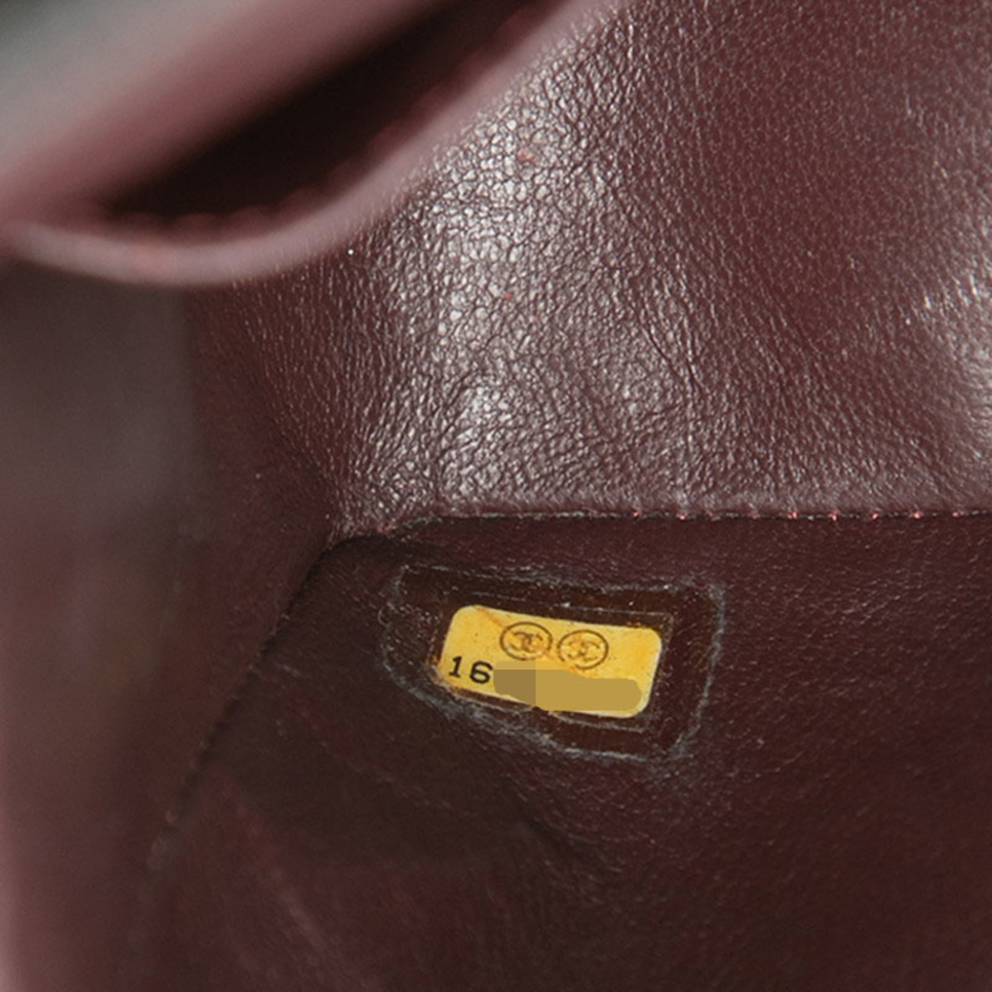 Chanel Black Grained Calfskin Shoulder Bag (Pre-Owned)