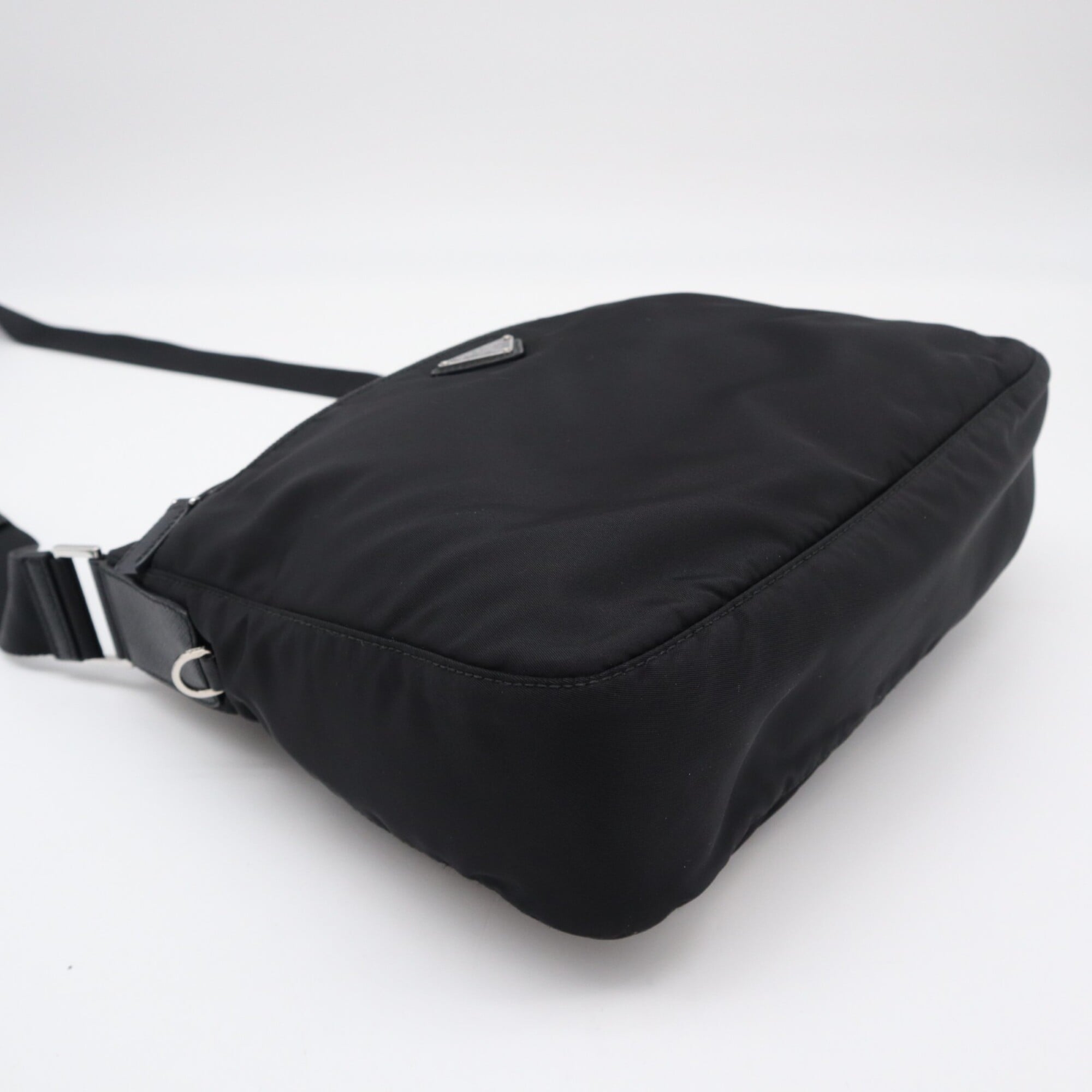 Prada Black Nylon Shoulder Bag (Pre-Owned)