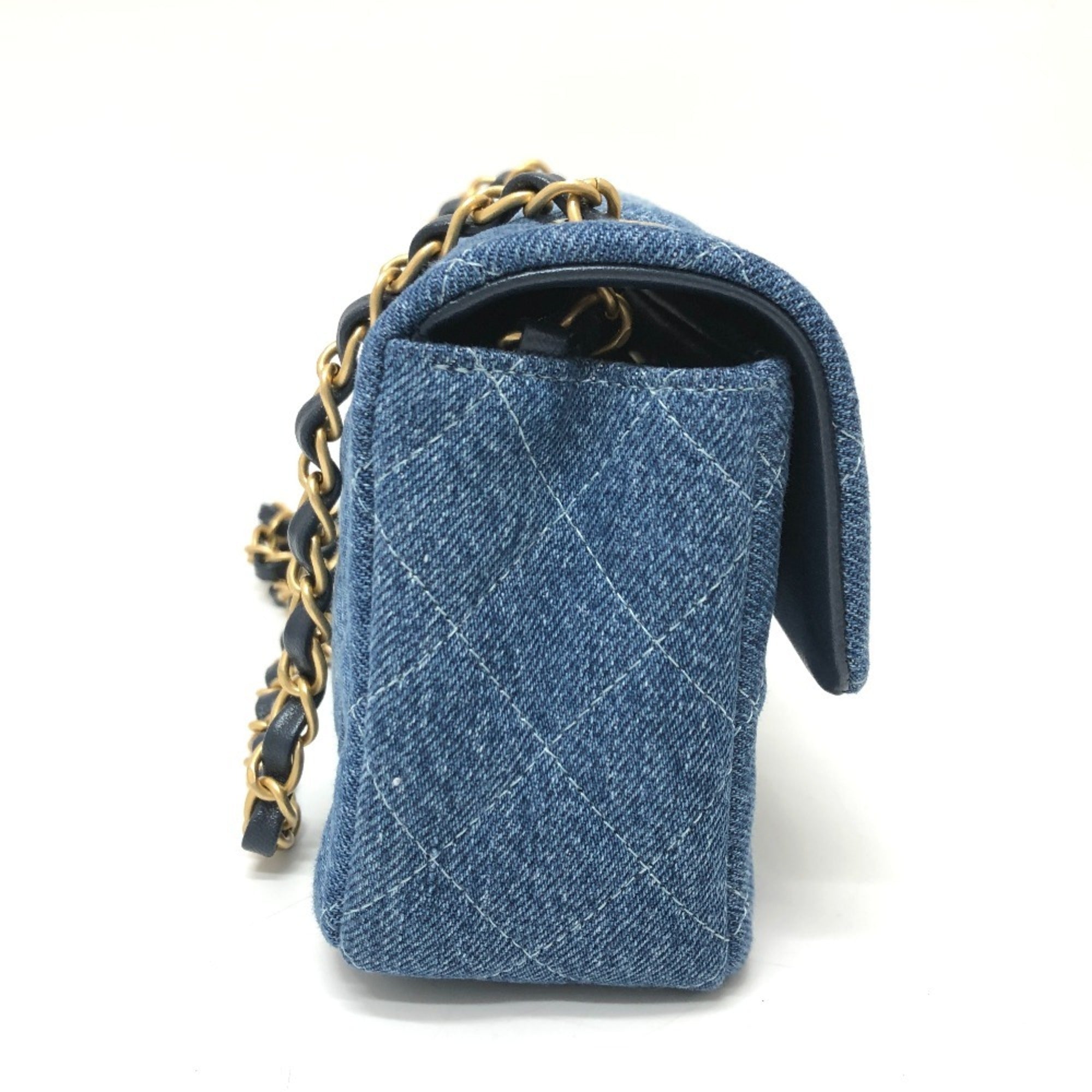 Chanel Matelasse Blue Denim Shoulder Bag (Pre-Owned)