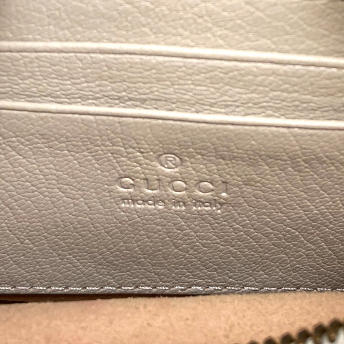 Gucci White Leather Shoulder Bag (Pre-Owned)