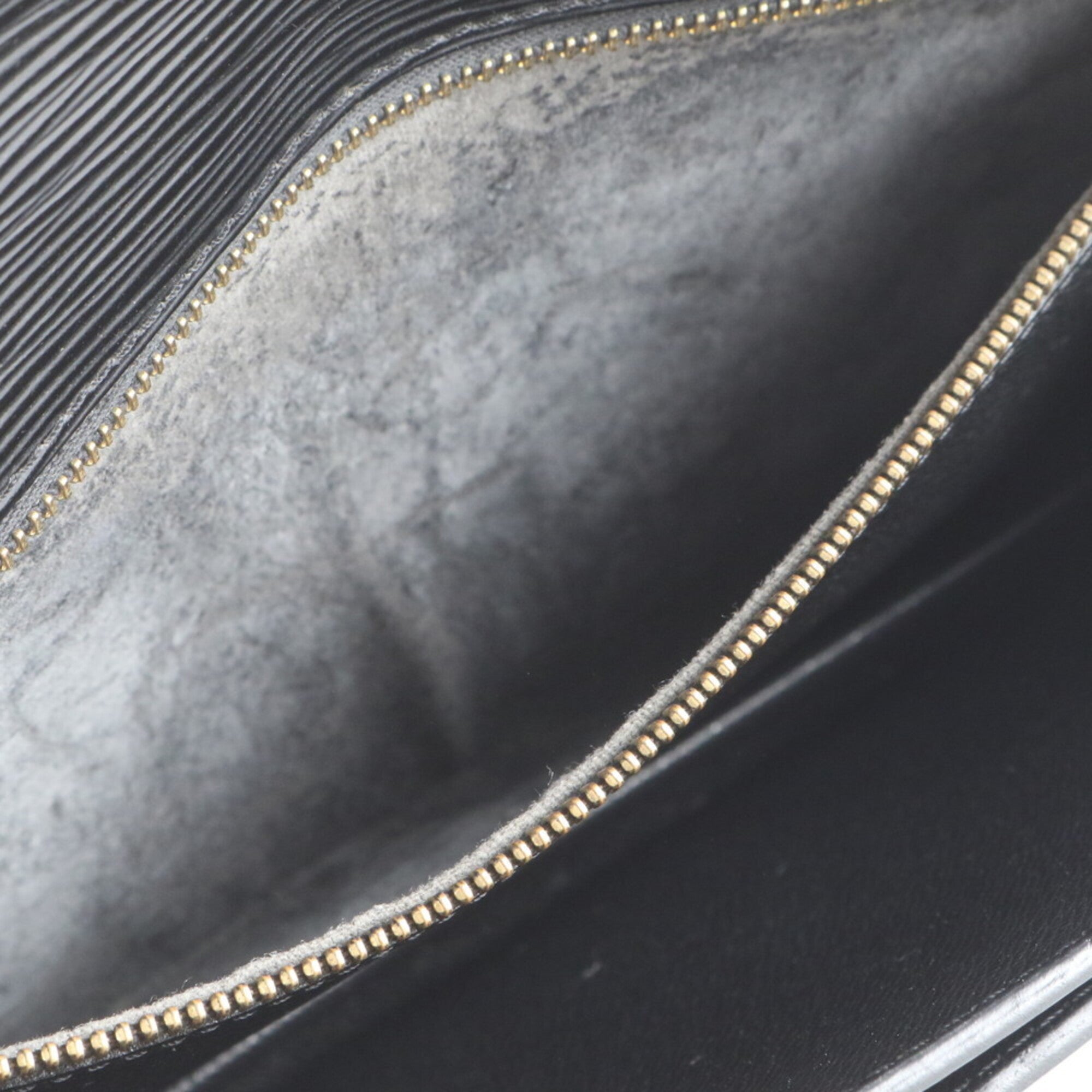 Louis Vuitton Epi Noir Leather Clutch Bag Handbag Pouch (Pre-Owned)