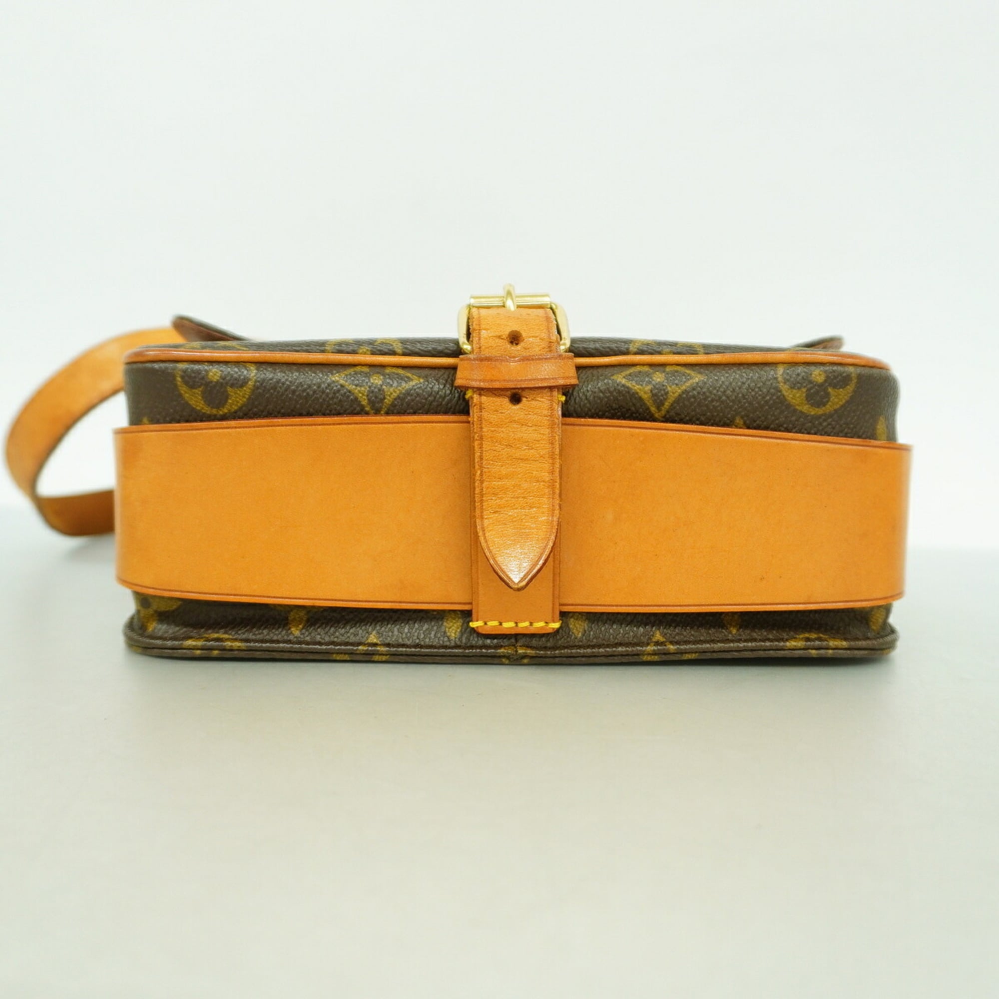 Louis Vuitton Brown Shoulder Bag (Pre-Owned)