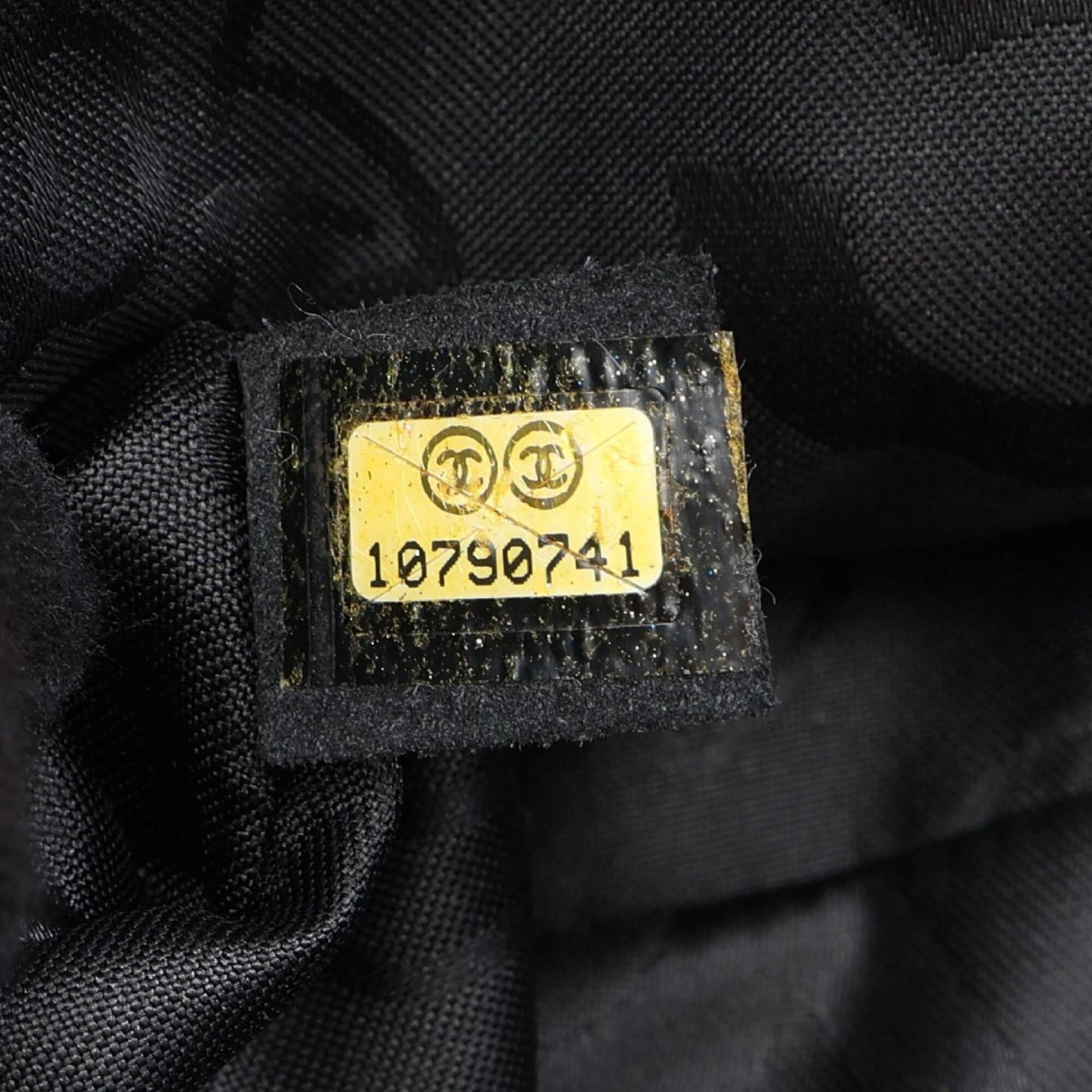 Chanel Black Leather Handbag Shoulder Bag (Pre-Owned)