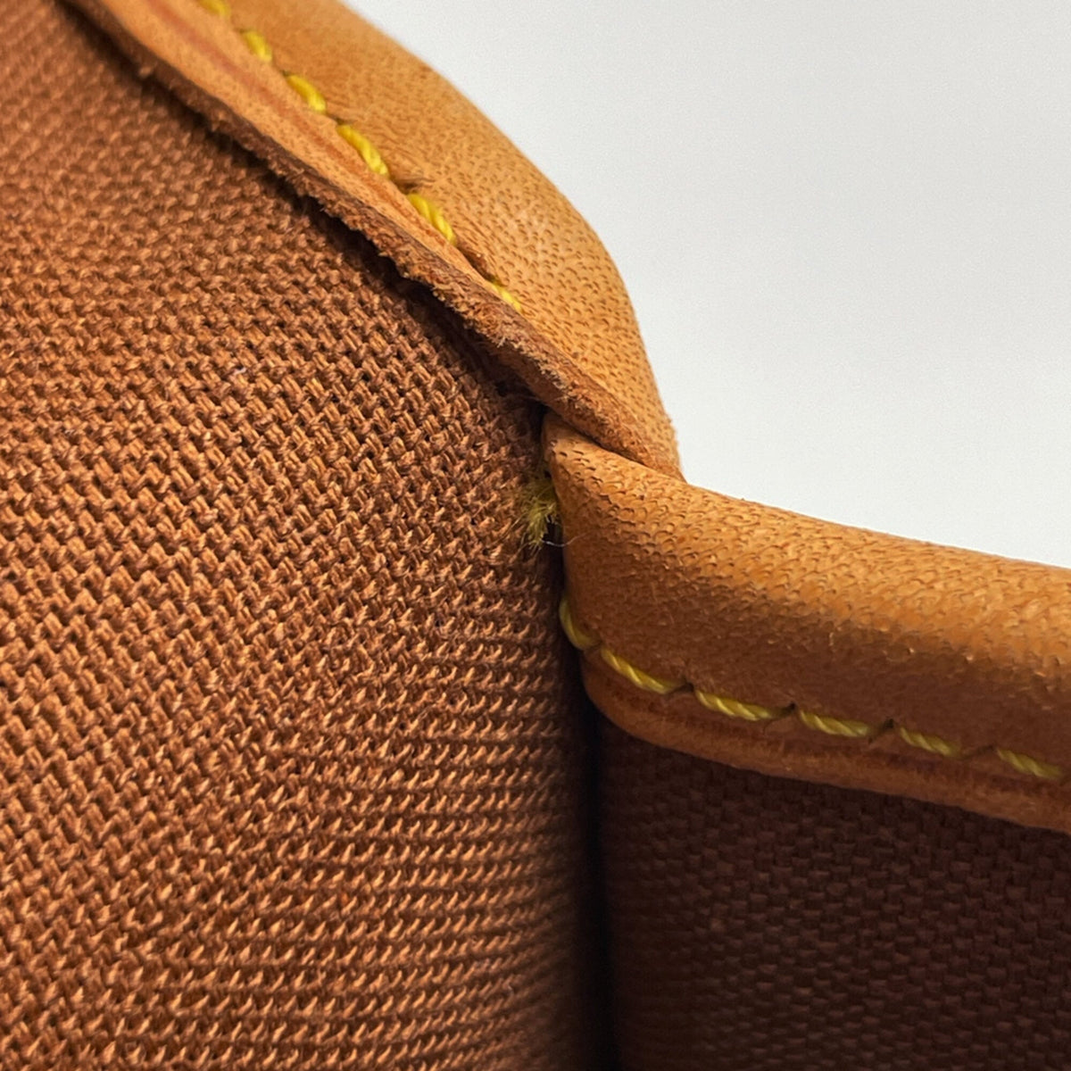 Louis Vuitton Brown Monogram Shoulder Bag (Pre-Owned)